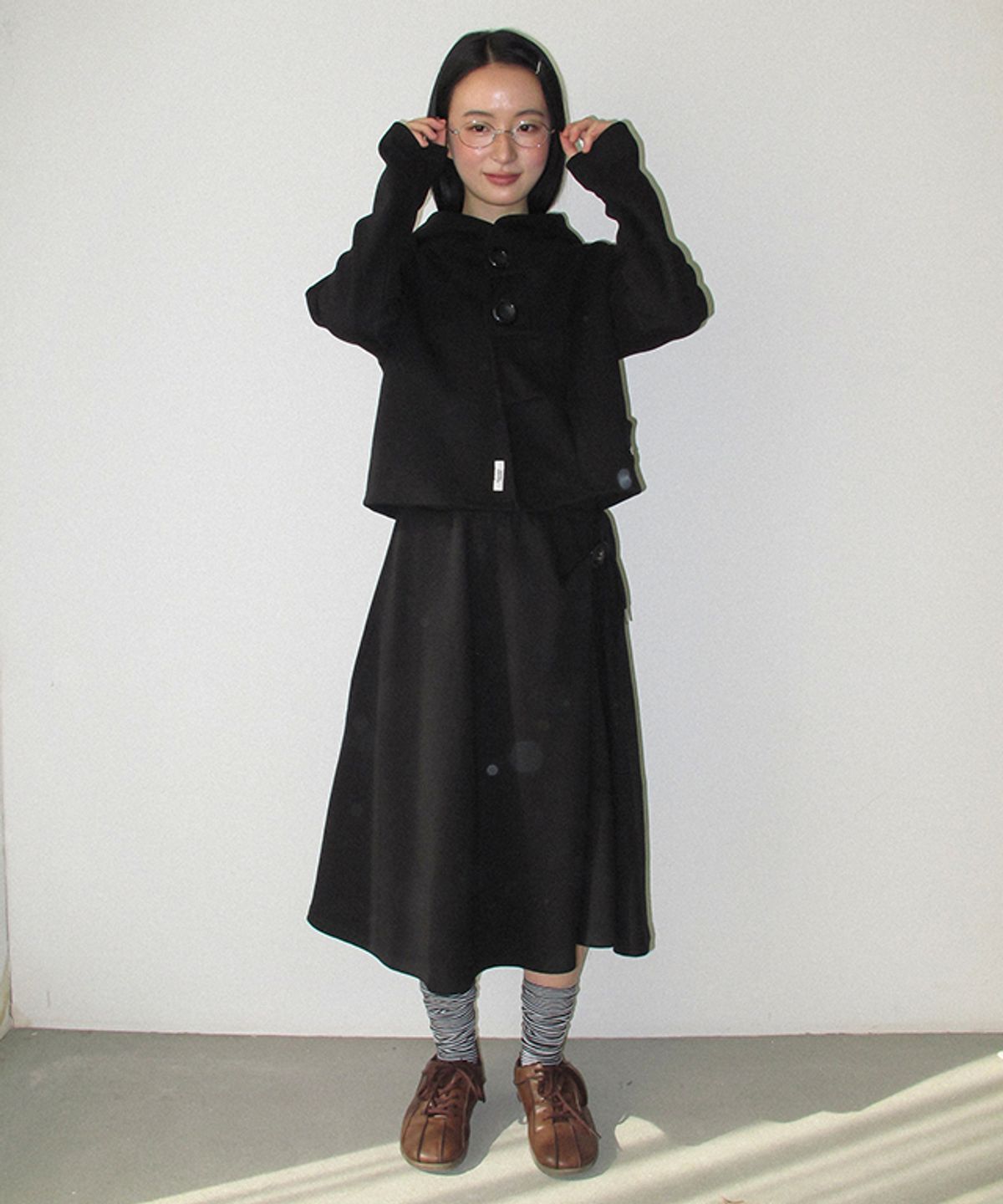 론론(RONRON) BIG BUTTON PLEATED HOODED CARDIGAN BLACK
