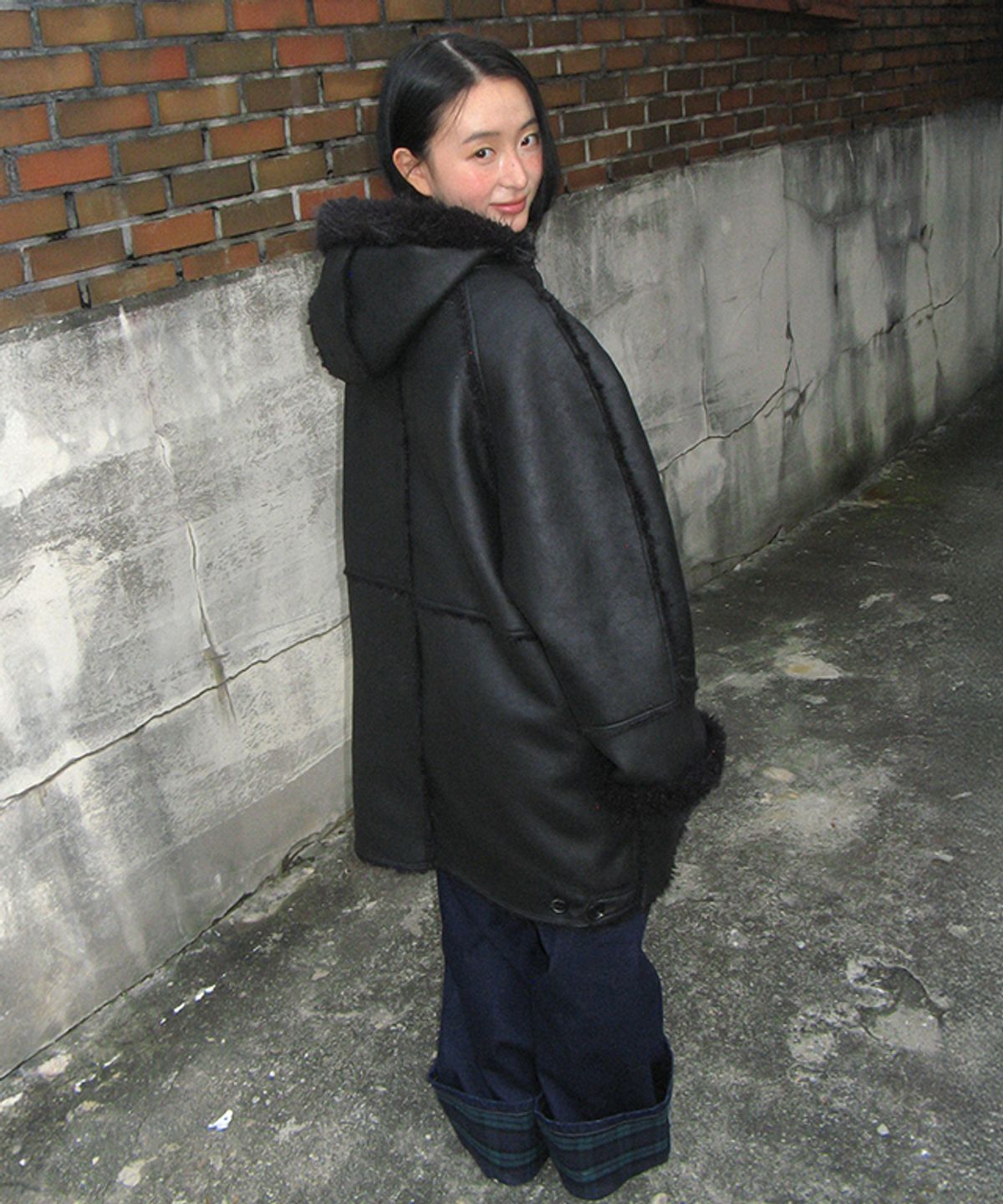 론론(RONRON) FUR HOODED BUTTON FAUX SUEDE COAT BLACK