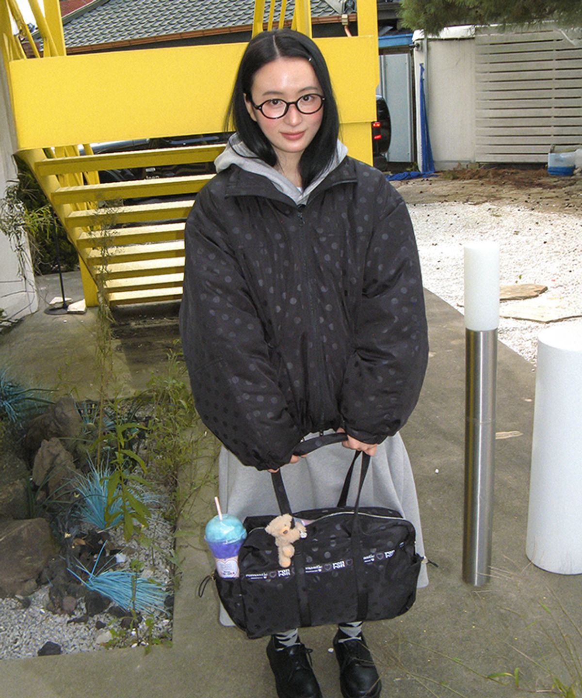 론론(RONRON) PATTERN SHIRRING POCKET PUFFER JUMPER DOT BLACK