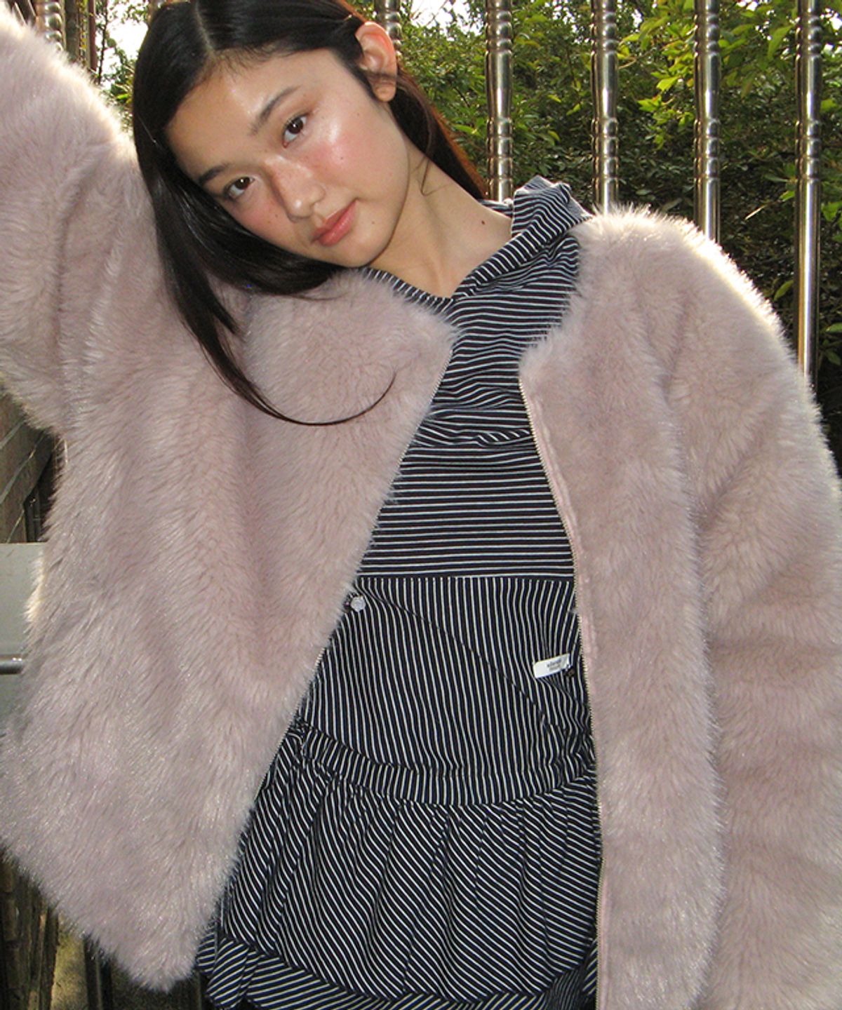 론론(RONRON) INNER POINTED FLUFFY FUR JACKET DUSTY PINK
