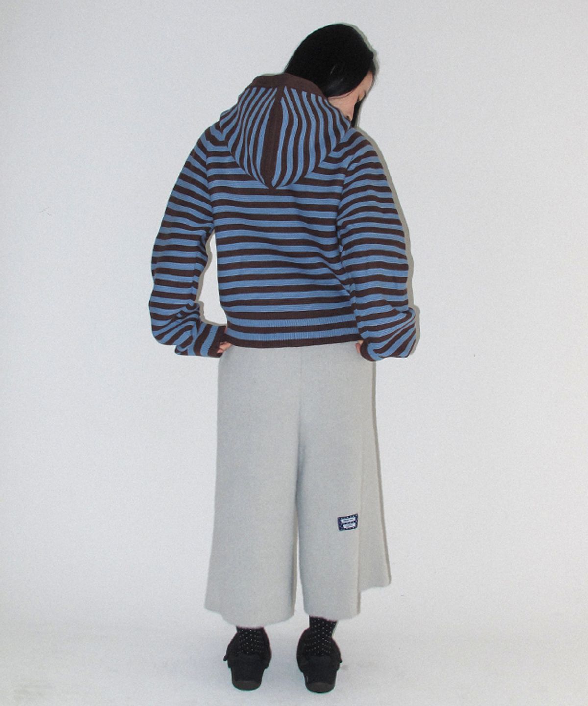 론론(RONRON) HAIRY BERMUDA KNIT PANTS GREY