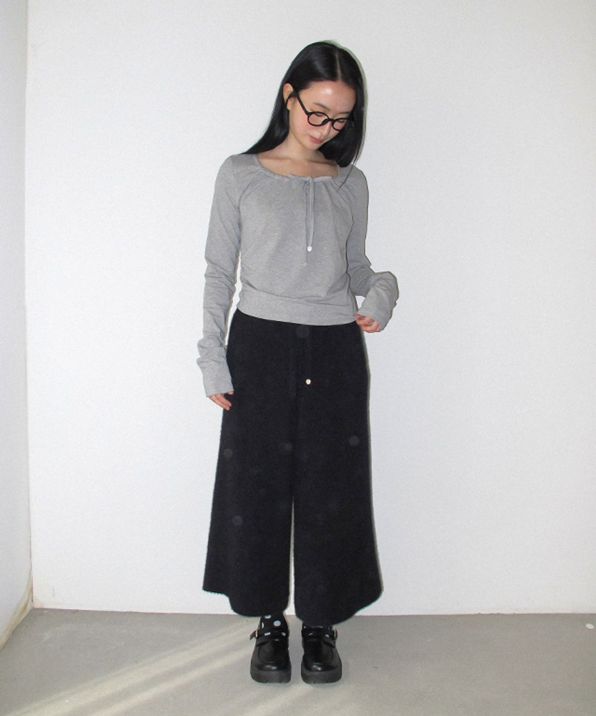 론론(RONRON) HAIRY BERMUDA KNIT PANTS BLACK