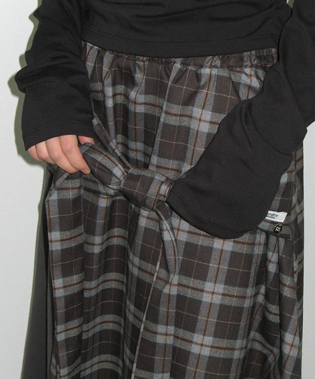 론론(RONRON) CHECK KNOT LAYERED WRAP SKIRT GREY