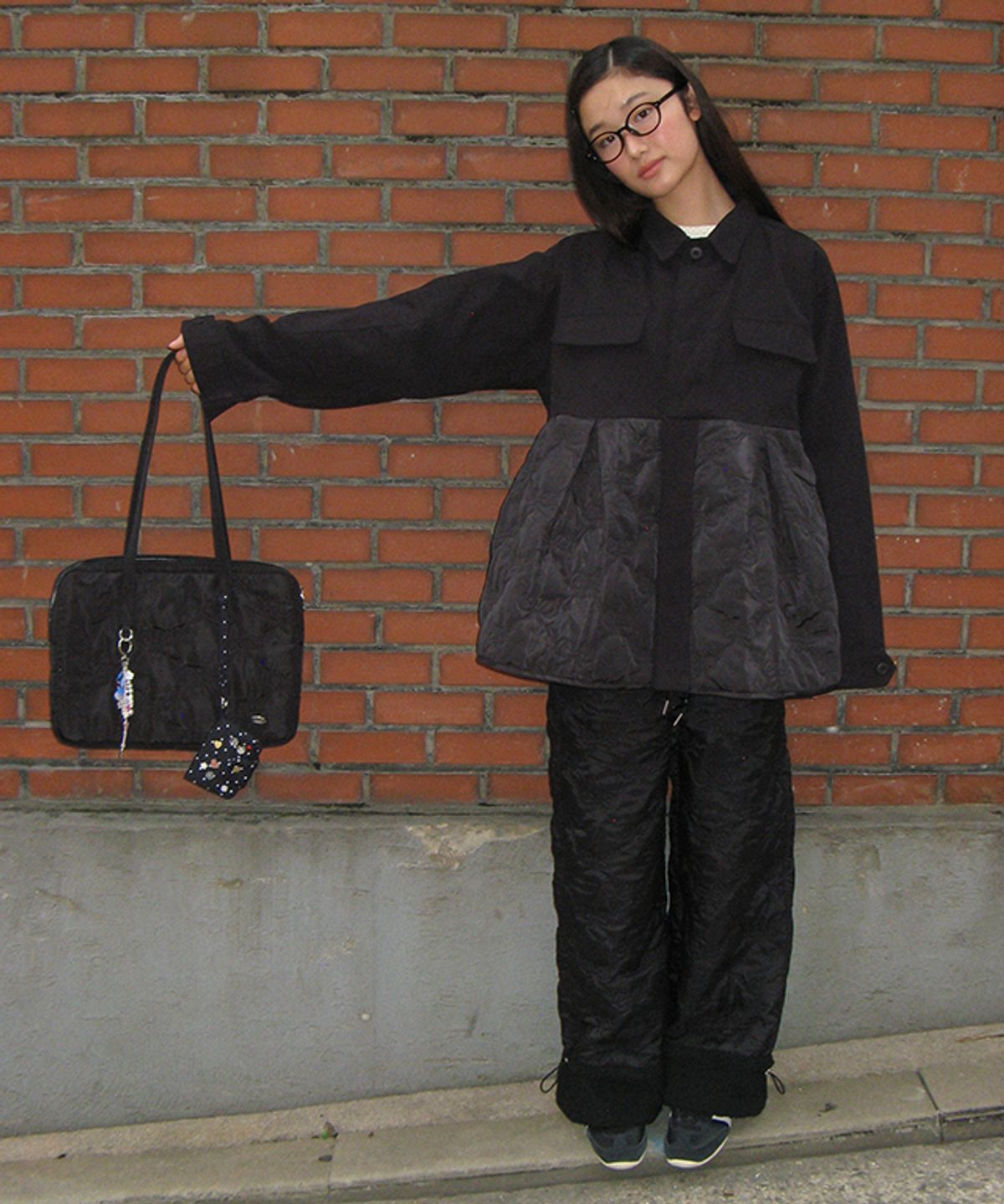 론론(RONRON) RIBBON QUILTED FRILL FIELD JACKET BLACK