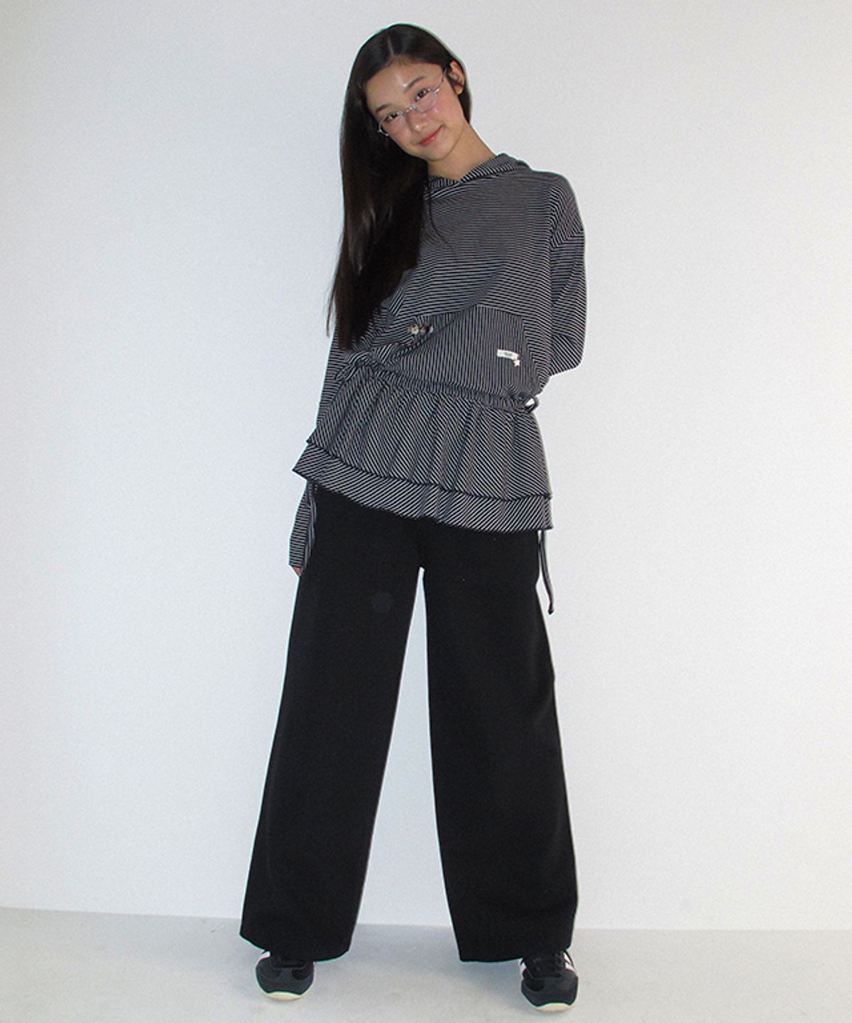 론론(RONRON) STRIPE RUFFLE LAYERED HOODED LONG SLEEVE NAVY
