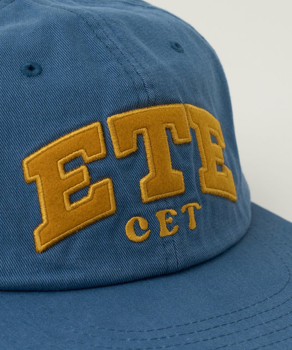 쎄떼떼(cet ete) 빈티지 유니버시티 아플리케 로고 Cap_데님블루