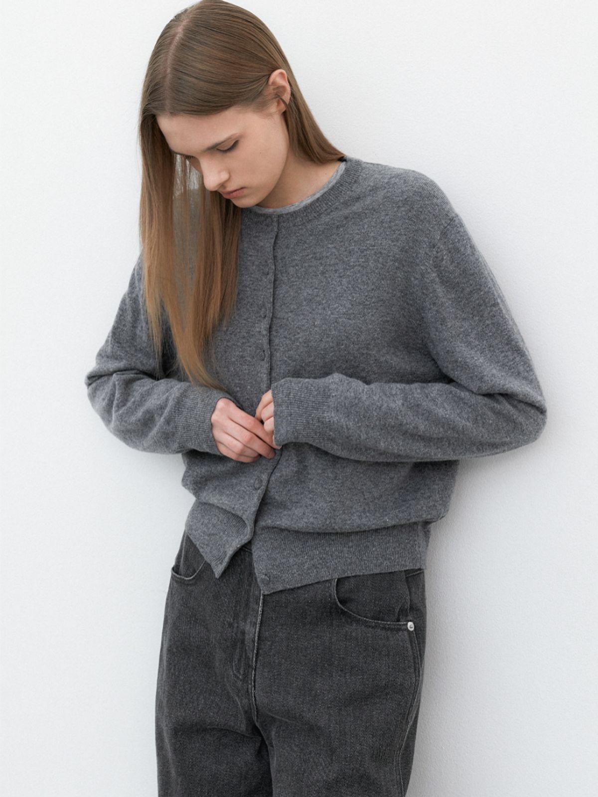 아틀리에 나인(ATELIER NAIN) (CD-2237)ESSENTIAL ROUND KONG BUTTON CARDIGAN