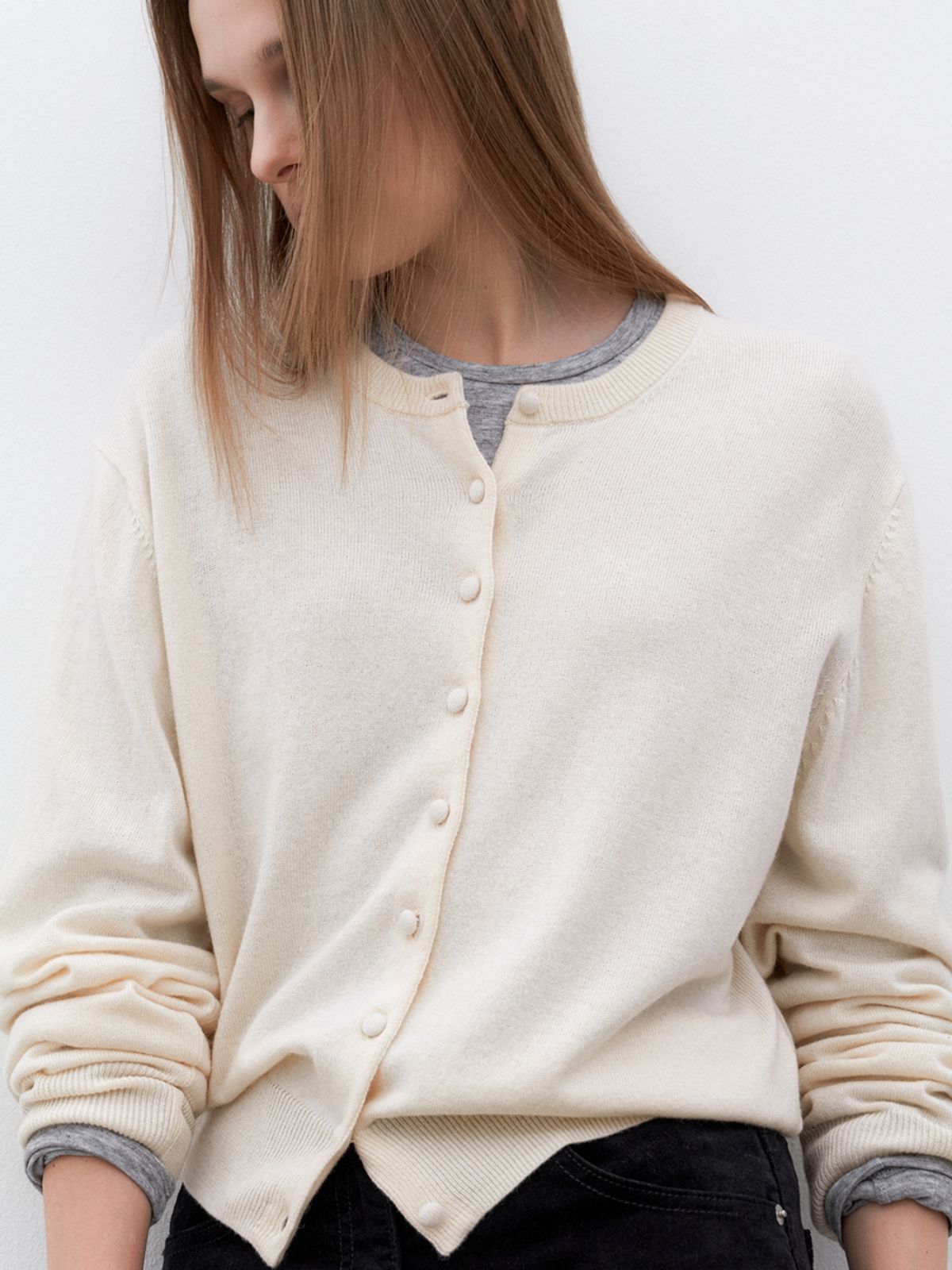 아틀리에 나인(ATELIER NAIN) (CD-2237)ESSENTIAL ROUND KONG BUTTON CARDIGAN