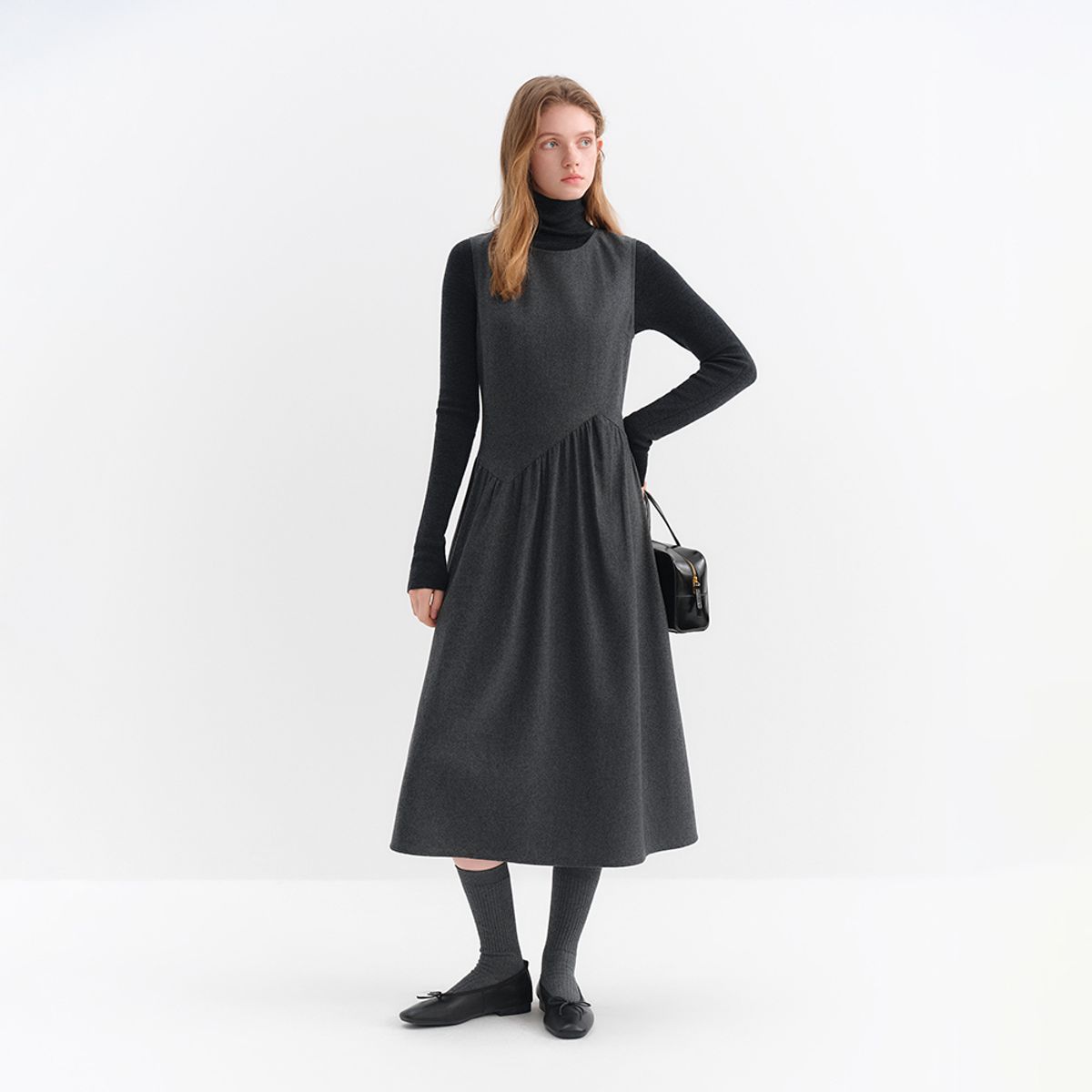 웬스데이딜라잇(WEDNESDAY DELIGHT) WD_Shirring wool sleeveless dress