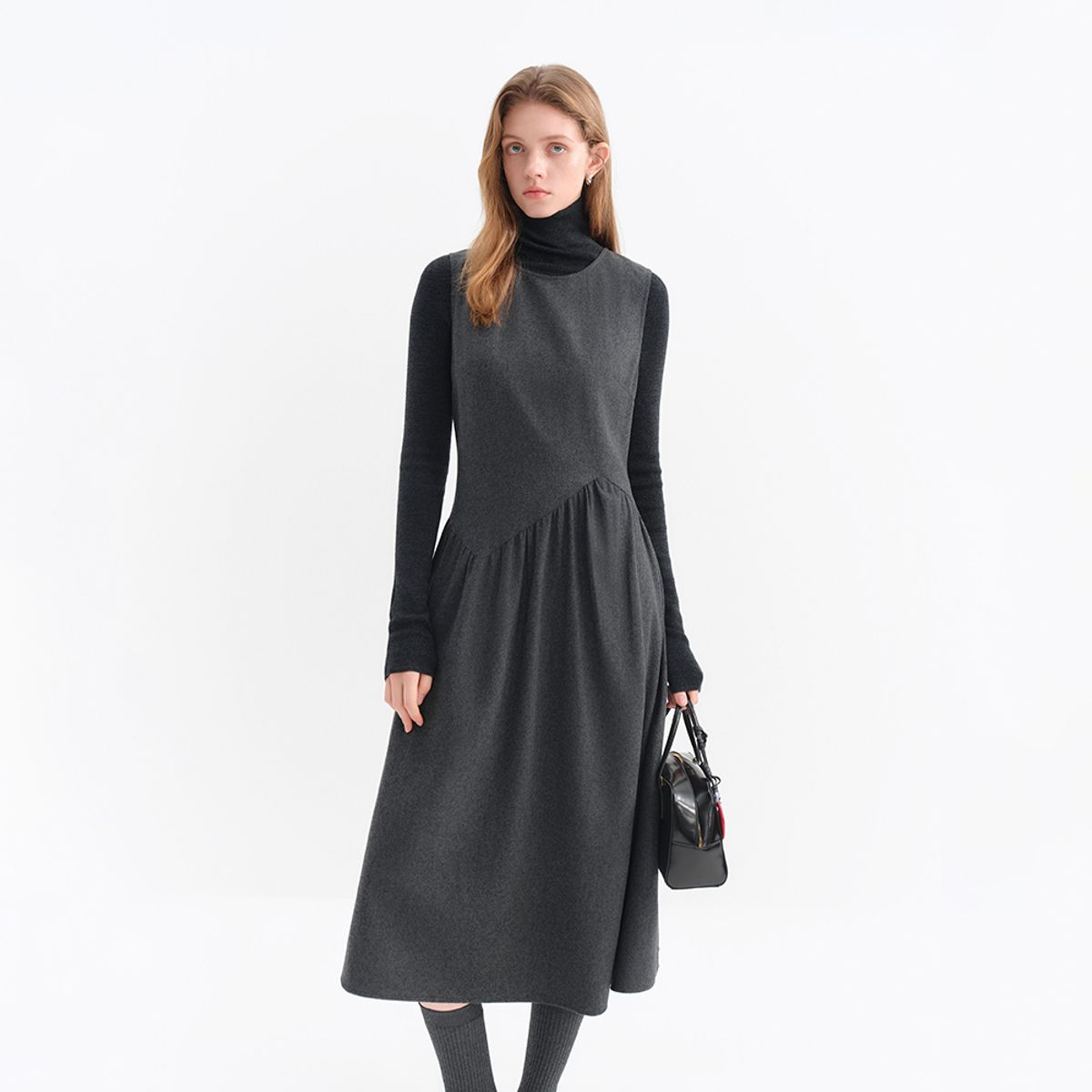 웬스데이딜라잇(WEDNESDAY DELIGHT) WD_Shirring wool sleeveless dress