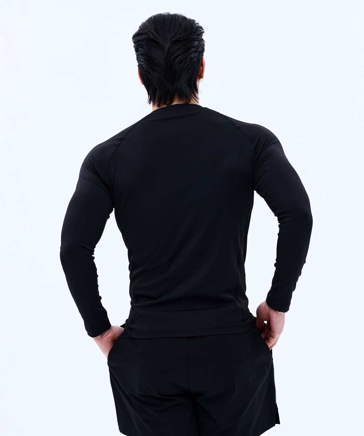 미학(MIHAK) 에스테틱 액티브 롱 슬리브 (BLACK)