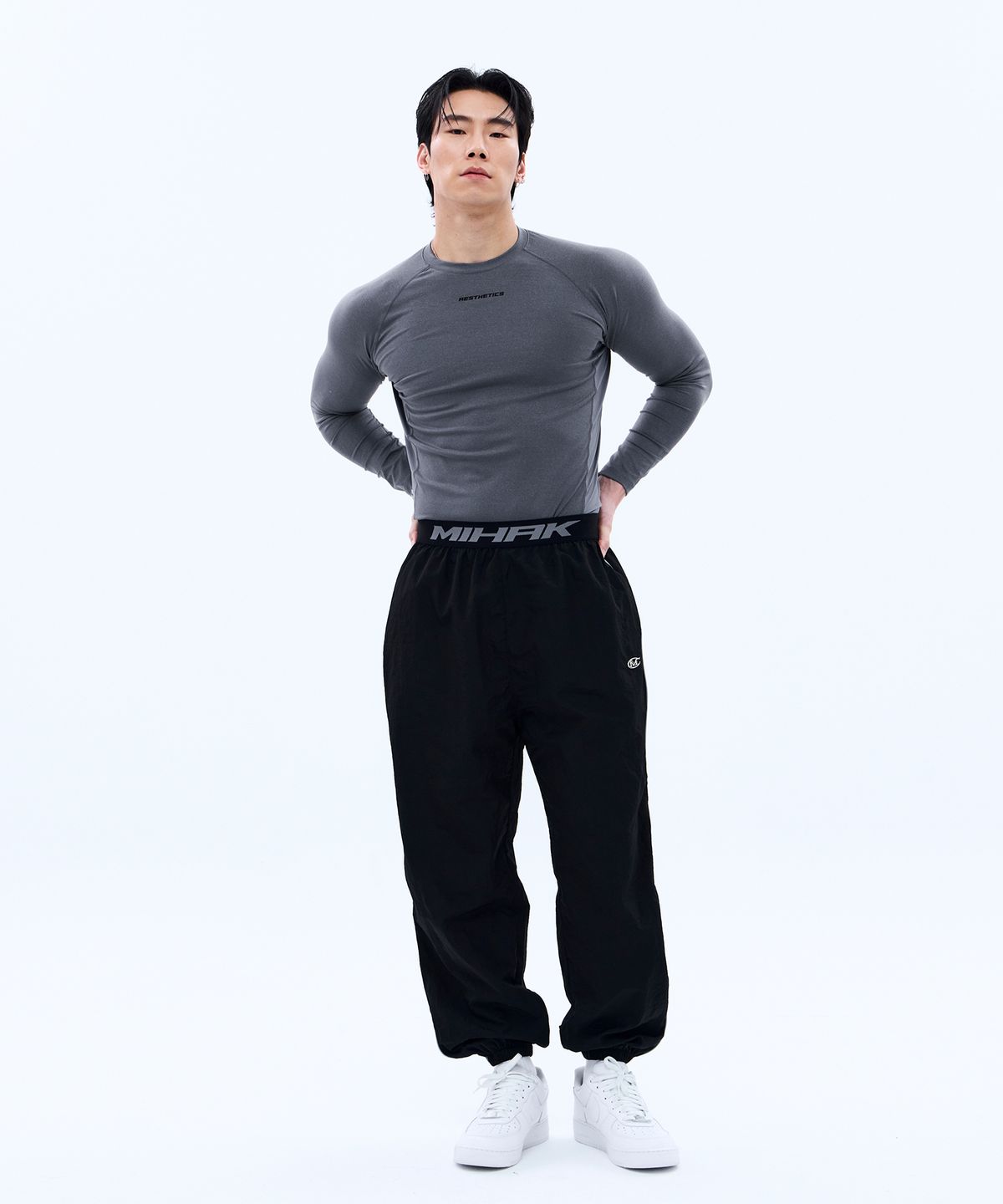 미학(MIHAK) 시그니처 밴드 나일론 조거 팬츠 (BLACK)