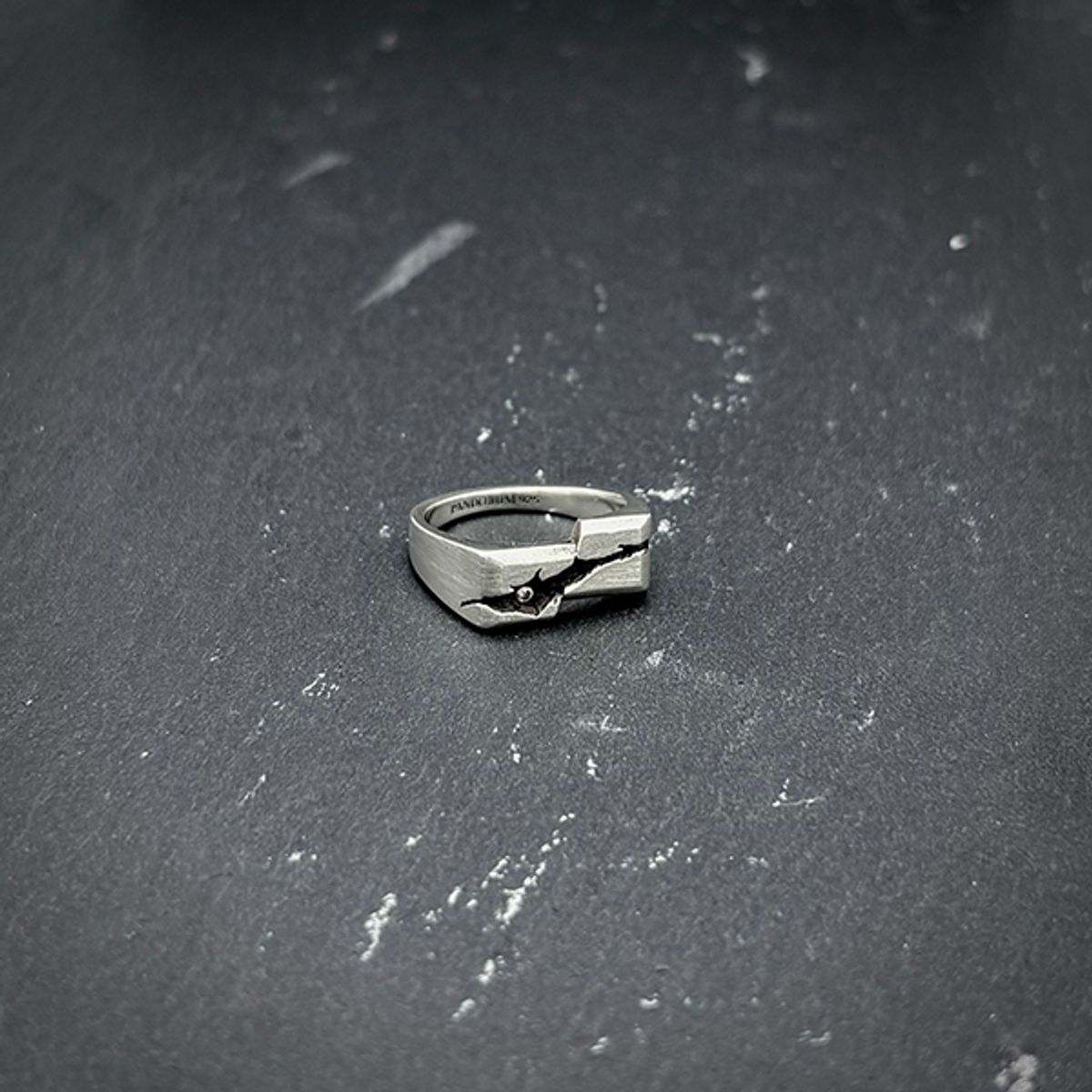 팬도럼주얼리(PANDORUMJEWELRY) 단절[斷絕]