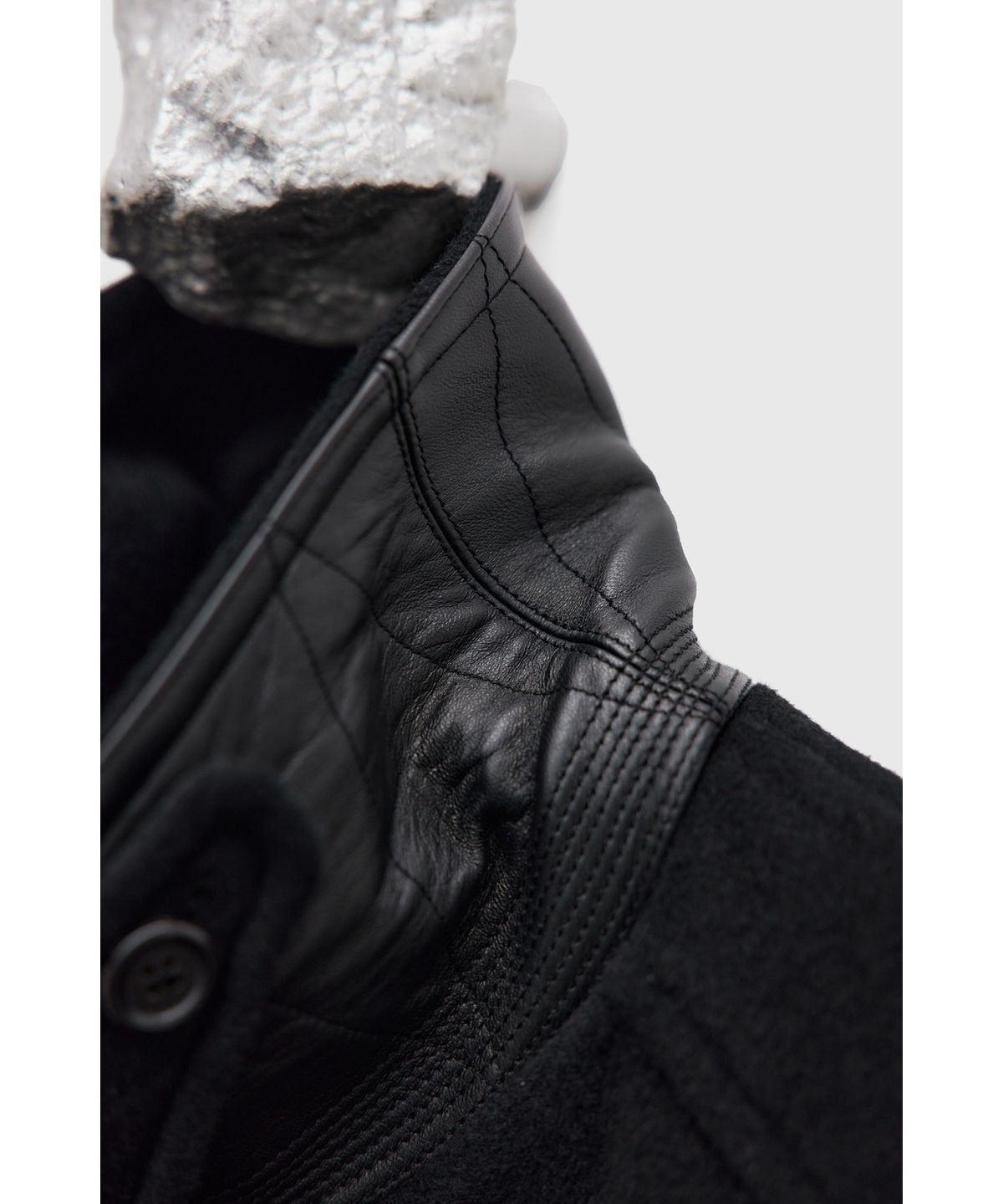 유스(YOUTH) Leather Trim Mac Coat - Black