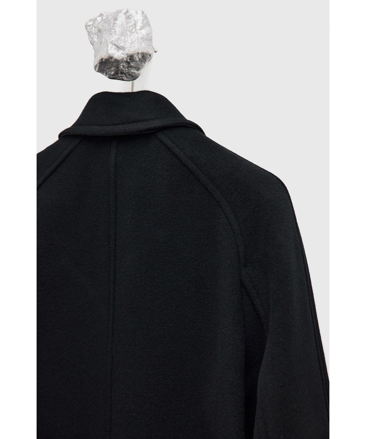 유스(YOUTH) Leather Trim Mac Coat - Black
