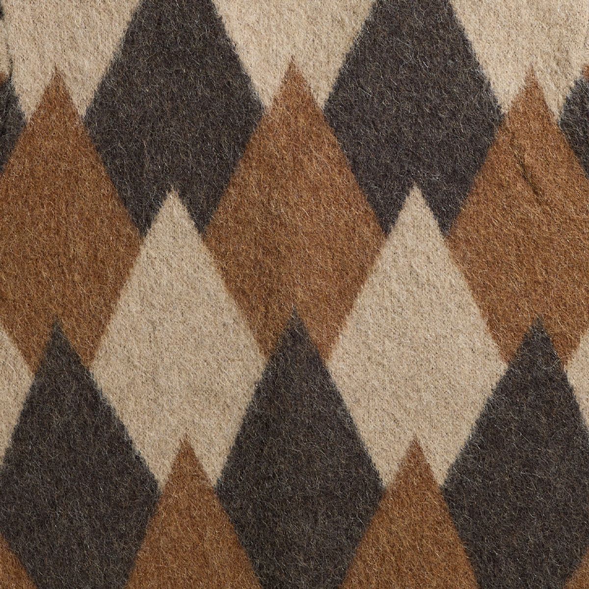 건지 울른스(Guernsey Woollens) 알파카 아가일 가디건 - 샌드