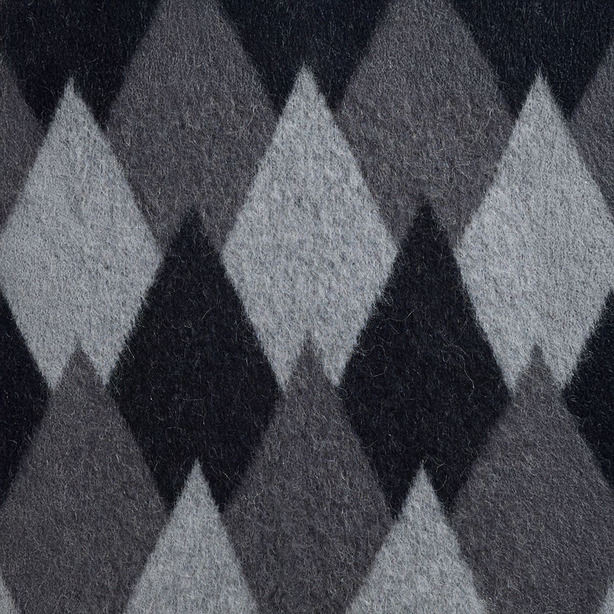 건지 울른스(Guernsey Woollens) 알파카 아가일 가디건 - 블랙