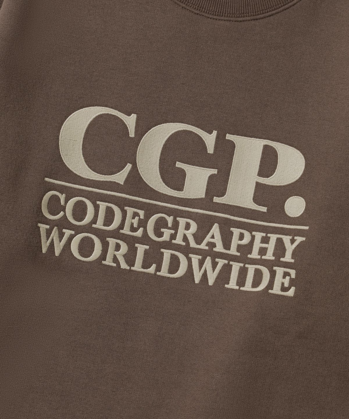 코드그라피(CGP) 기모 스퀘어 로고 맨투맨_초코 브라운