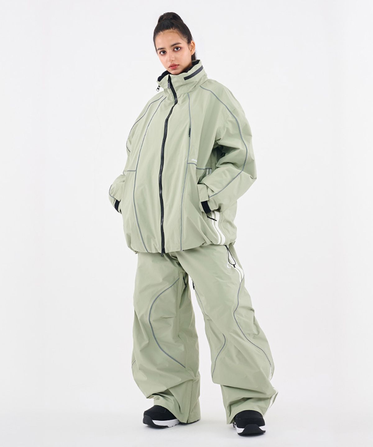 돌아우터웨어(DOLL OUTERWEAR) [DOLL X DUMDIDUM] 2526 랠리 자켓&팬츠 세트 L.KHAKI 남녀공용