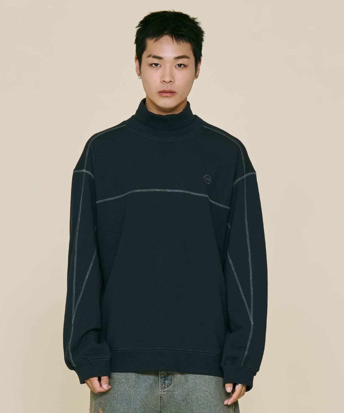 논타입(NONTYPE) TURTLE CHAIN SWEATSHIRTS (DEEP NAVY)