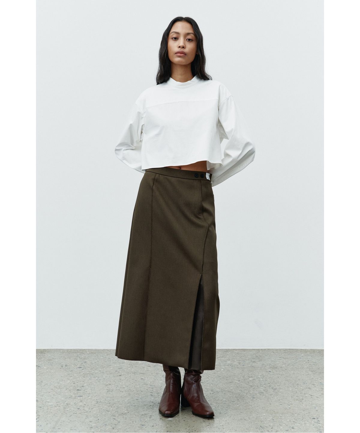 래코드(RECODE) Bold Pleats Detail Skirt RQKAW25535KHX