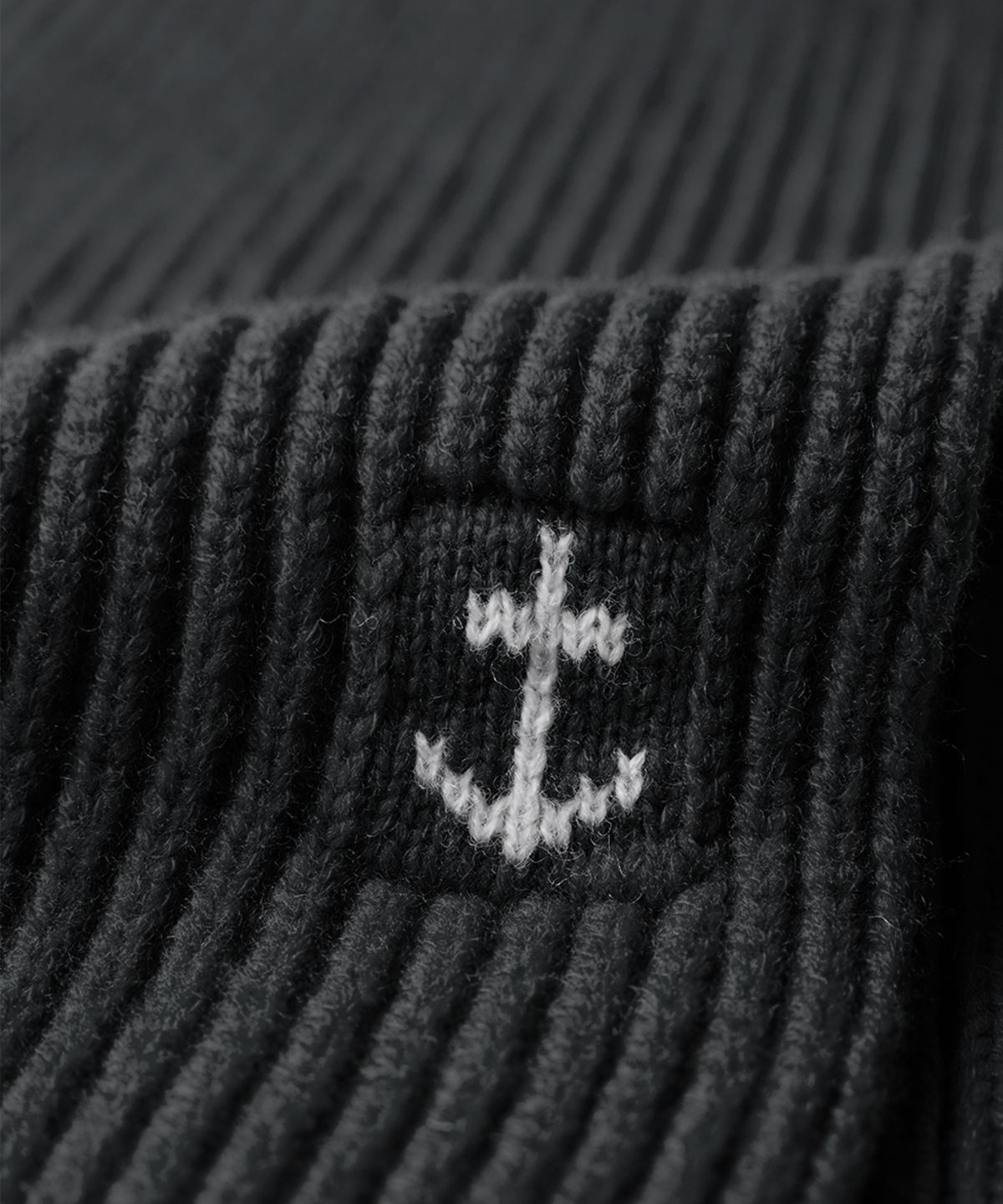 건지 울른스(Guernsey Woollens) 슈퍼파인 메리노울 앵커 머플러 - 블랙