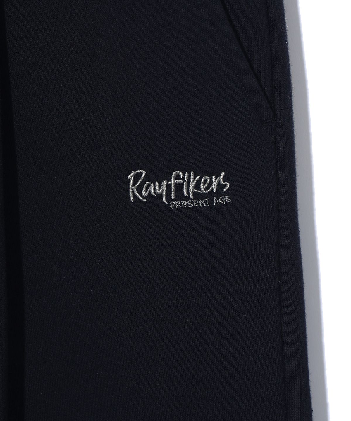 레이피커스(RAYFIKERS) 스몰 레터링 원턱 와이드 스웨트 팬츠 MP9PU979_BLACK