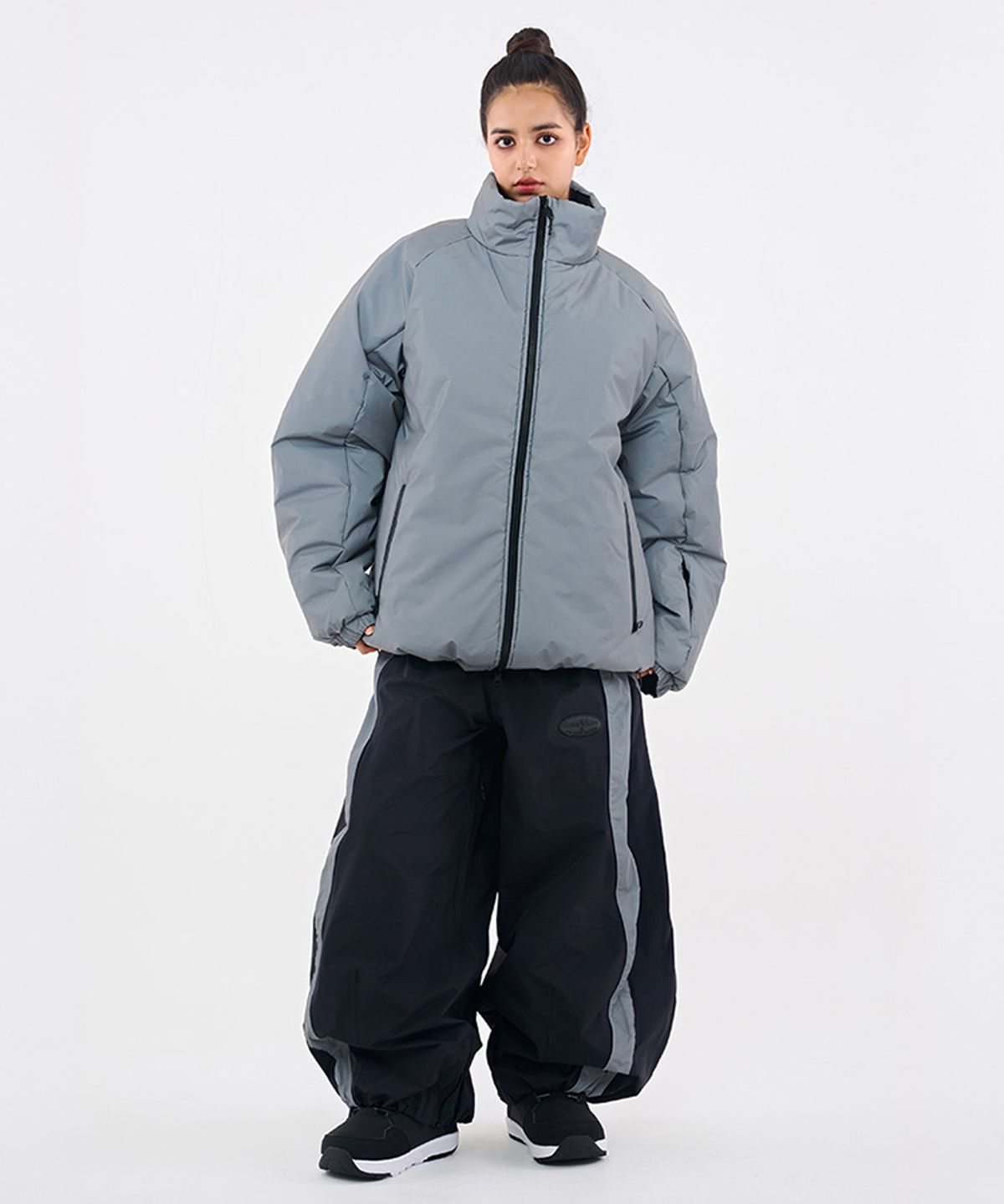 돌아우터웨어(DOLL OUTERWEAR) [DOLL X DUMDIDUM] 2526 리버시블 티로 패딩 자켓&팬츠 세트 BLACK 남녀공용