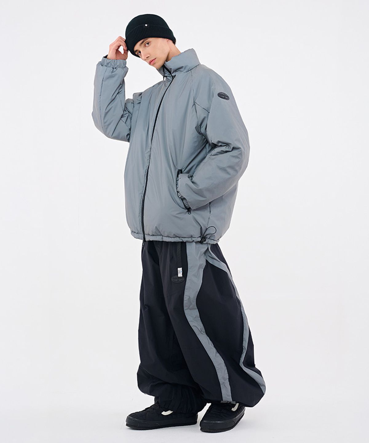 돌아우터웨어(DOLL OUTERWEAR) [DOLL X DUMDIDUM] 2526 리버시블 티로 패딩 자켓&팬츠 세트 BLACK 남녀공용