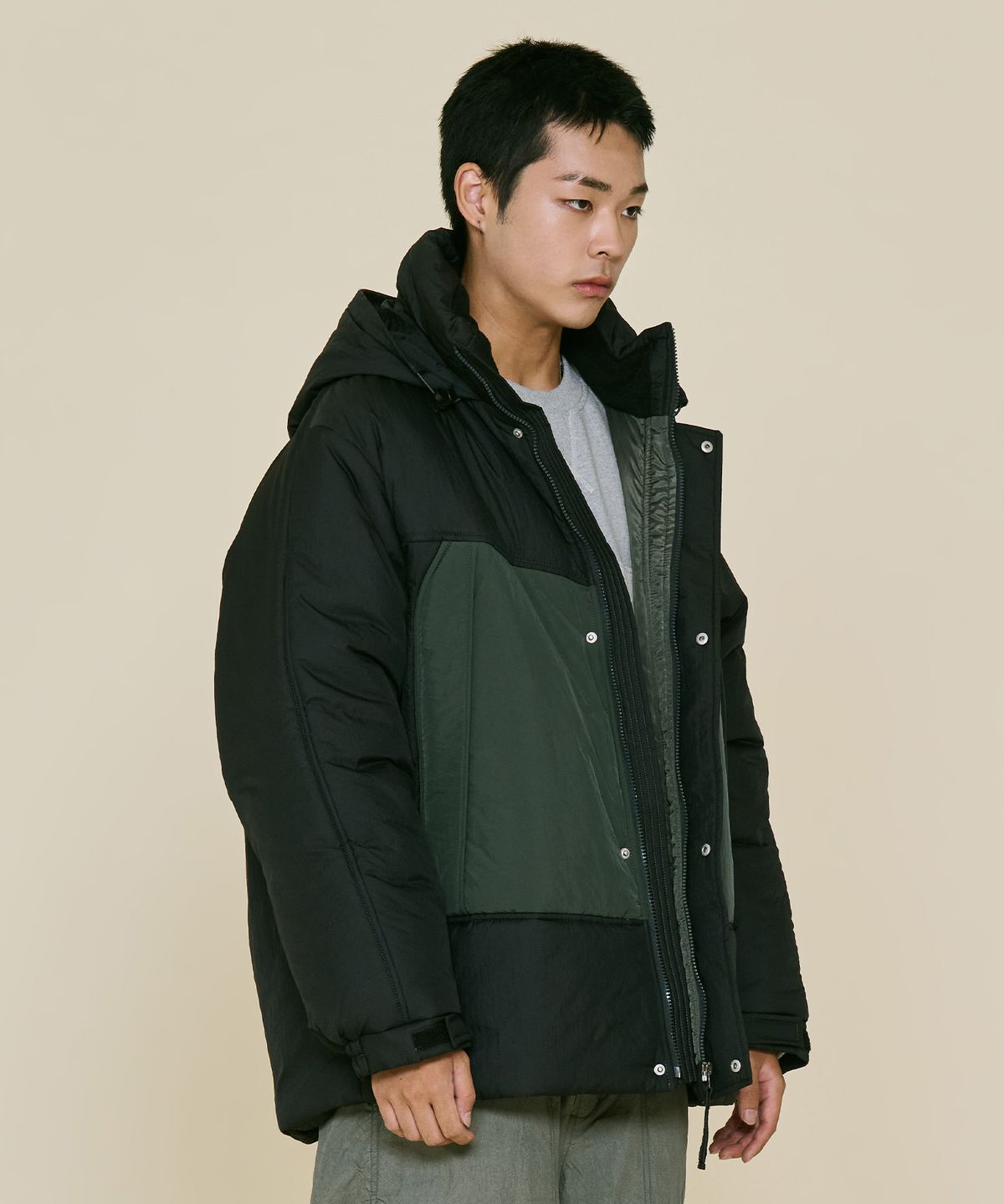 논타입(NONTYPE) SECTOR PADDED MONSTER JUMPER (BLACK)