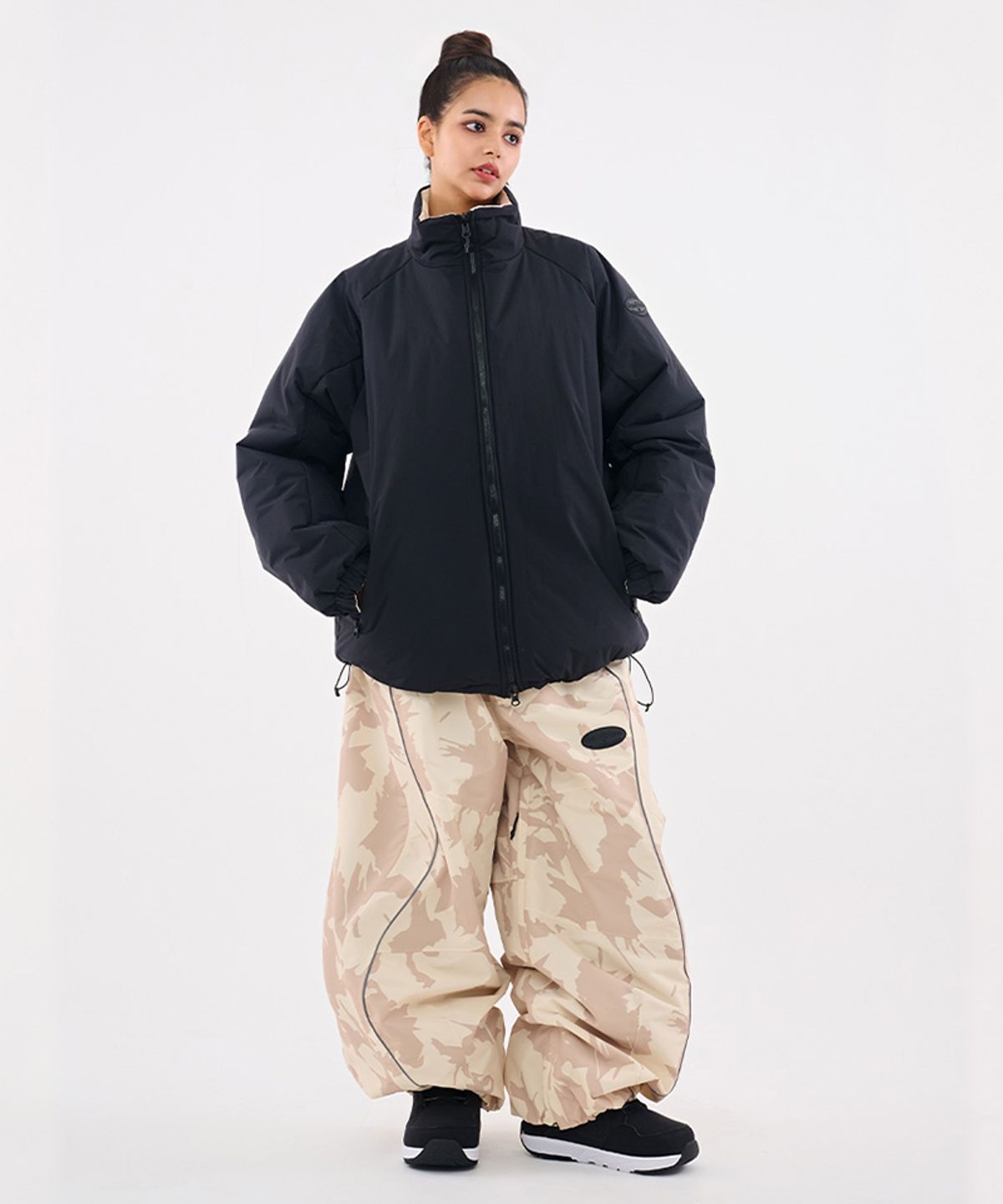 돌아우터웨어(DOLL OUTERWEAR) [DOLL X DUMDIDUM] 2526 리버시블 티로 패딩 자켓&팬츠 세트 MILLITARY 남녀공용