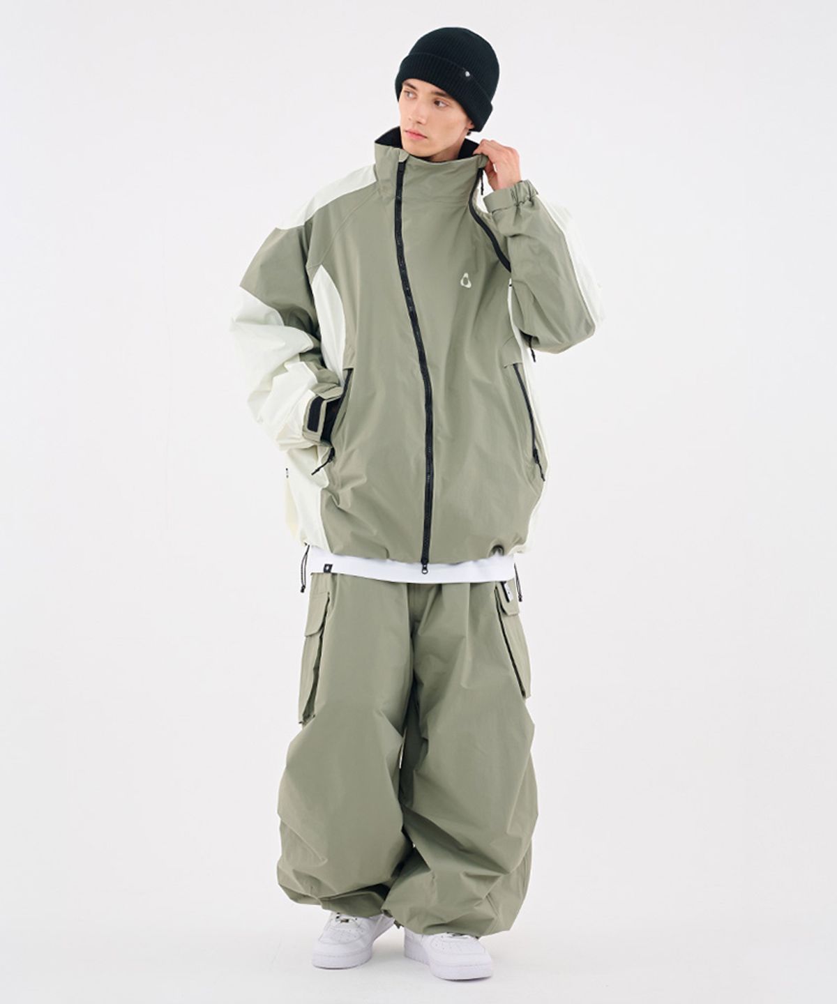 돌아우터웨어(DOLL OUTERWEAR) [DOLL X DUMDIDUM] 2526 비타 자켓&팬츠 세트 KHAKI 남녀공용