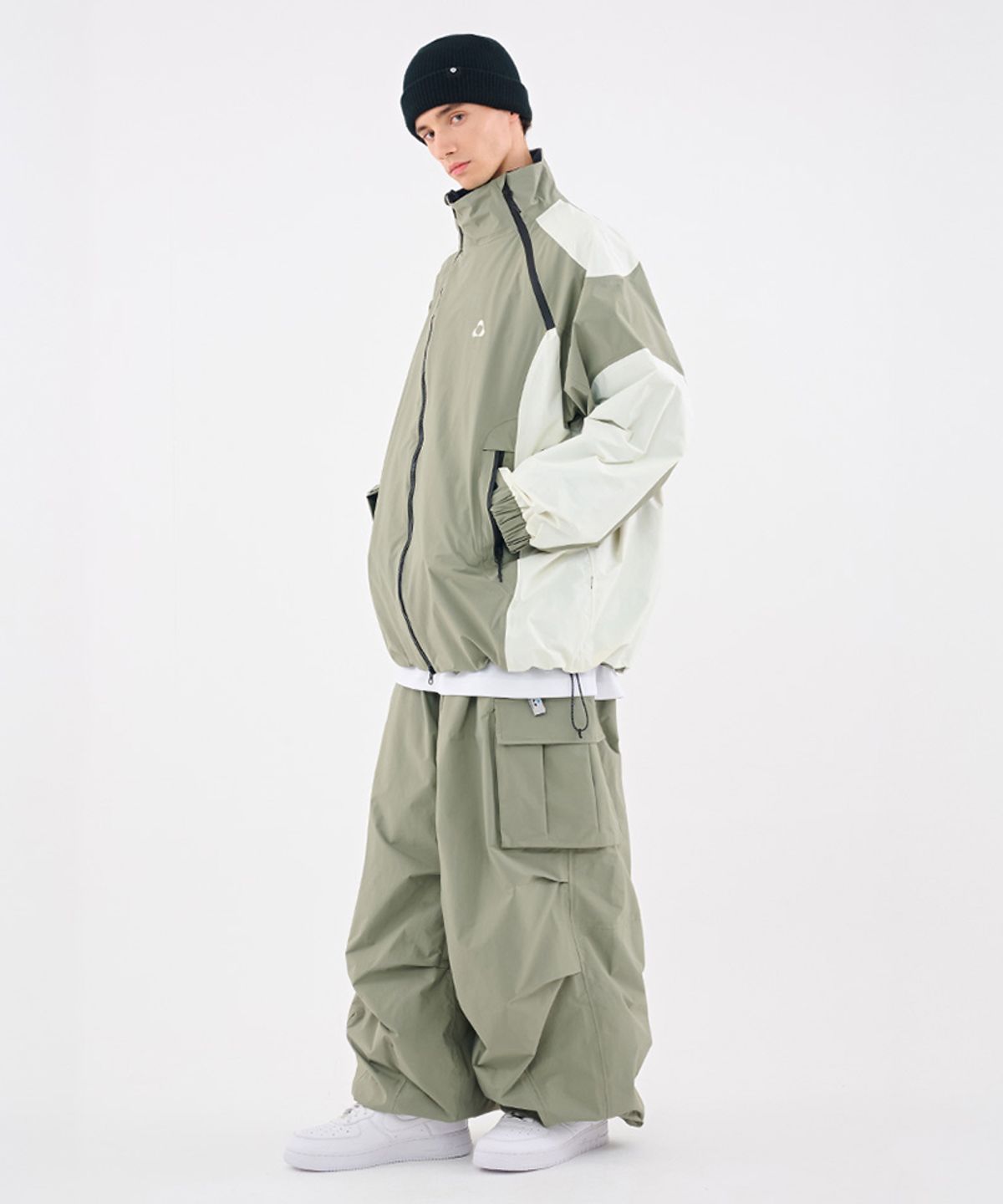 돌아우터웨어(DOLL OUTERWEAR) [DOLL X DUMDIDUM] 2526 비타 자켓&팬츠 세트 KHAKI 남녀공용