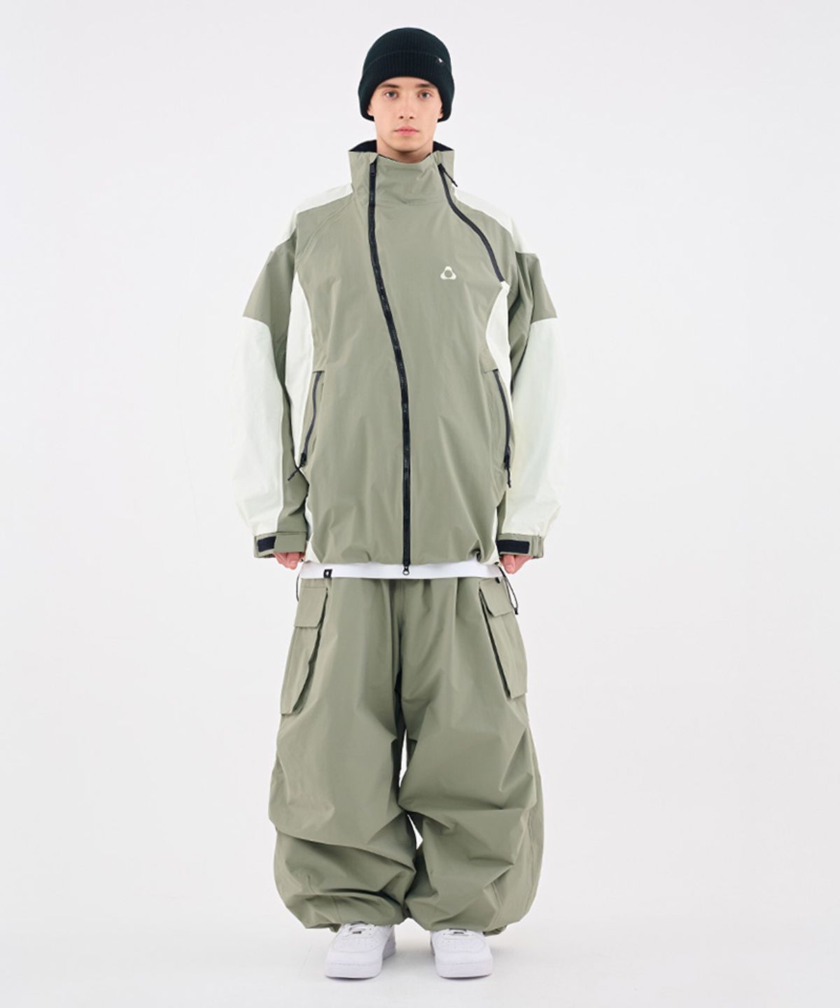 돌아우터웨어(DOLL OUTERWEAR) [DOLL X DUMDIDUM] 2526 비타 자켓&팬츠 세트 KHAKI 남녀공용