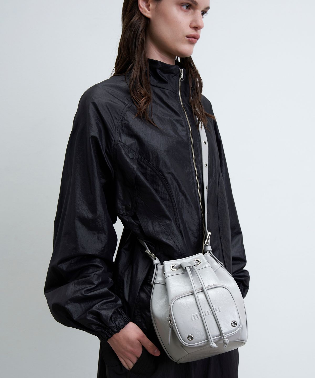 뮤니에(MUNIER) POCKET BUCKET BAG_3COLORS