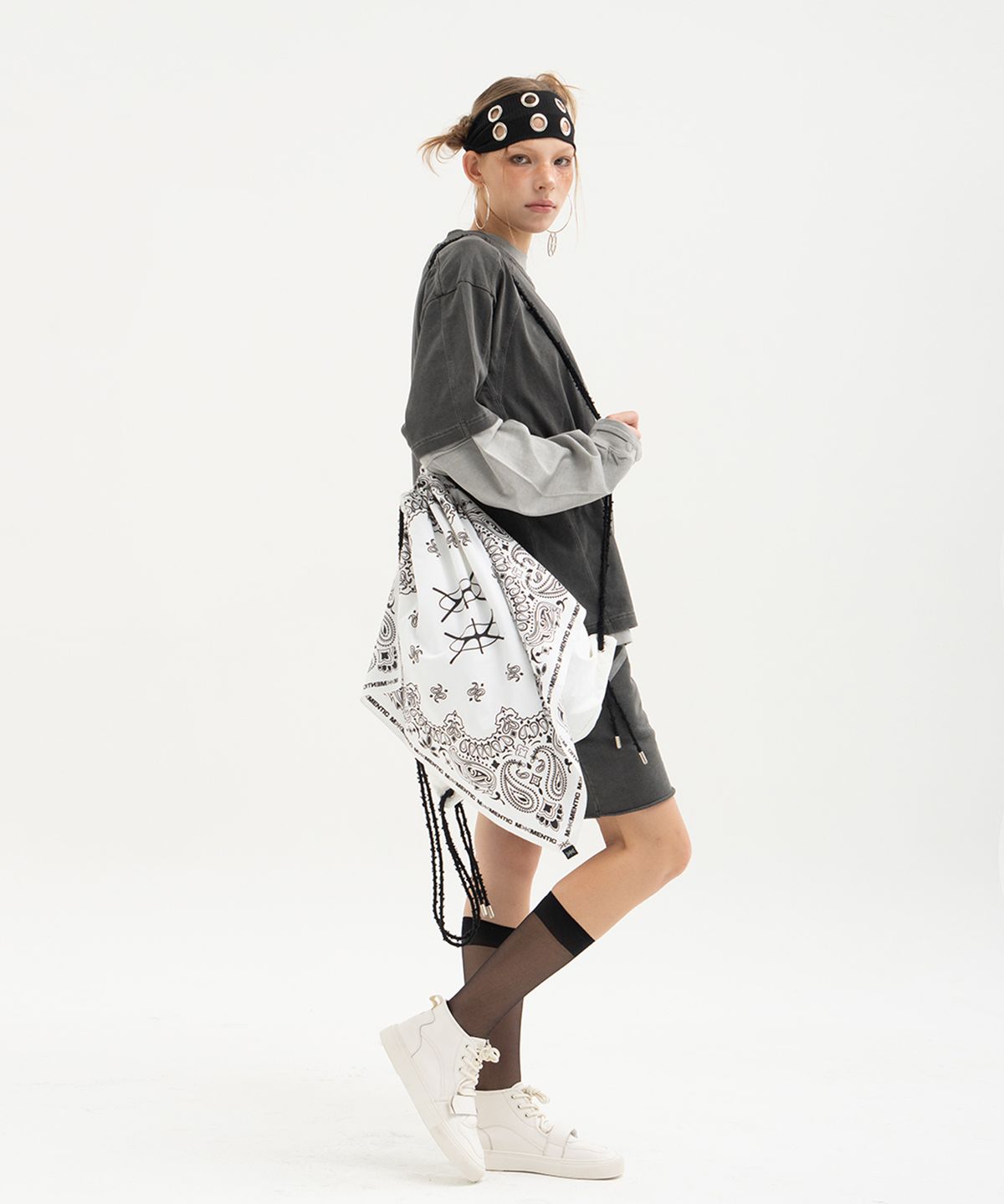 모멘틱(MOMENTIC) String Backpack [WHITE]