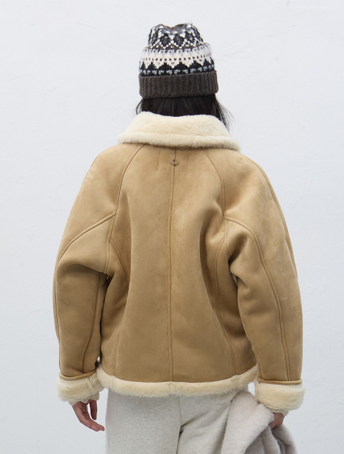 제너럴아이디어(GENERALIDEA) 시어링 카라 무스탕 코트 [BEIGE] / WBE4L10525