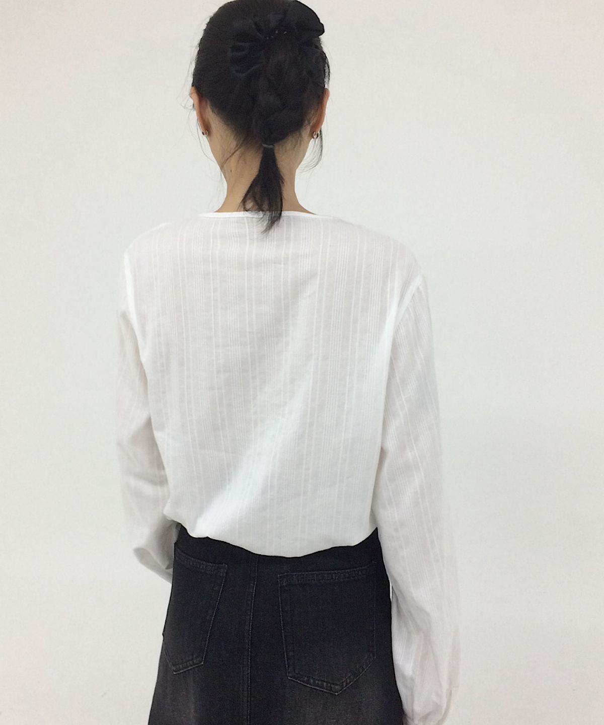 아포엠(APOEM) Ruffle Blouse (3C)