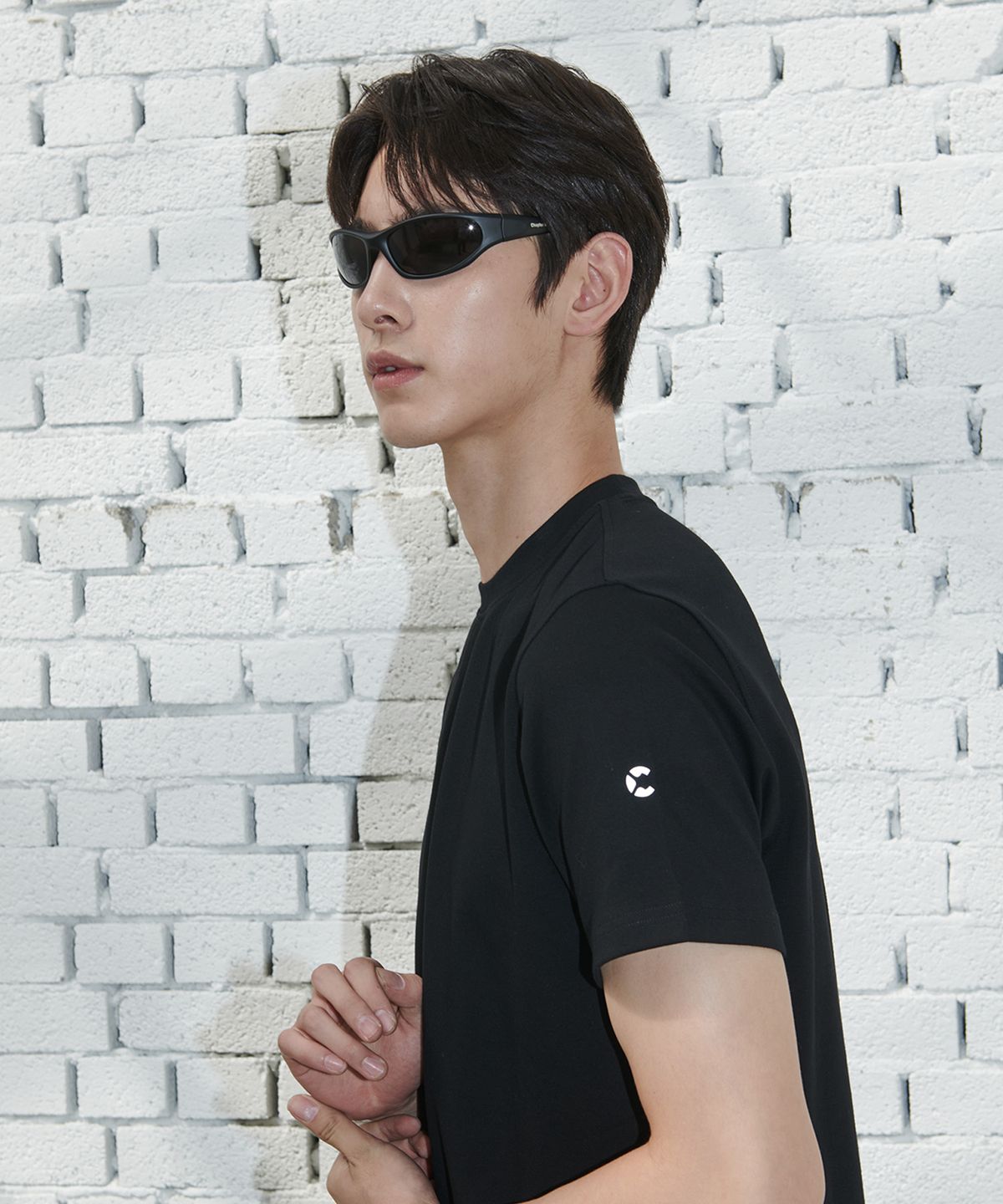 챕터엑스(CHAPTER.X) 올라운드 소프트 세미 머슬핏 하프셔츠 (Black)