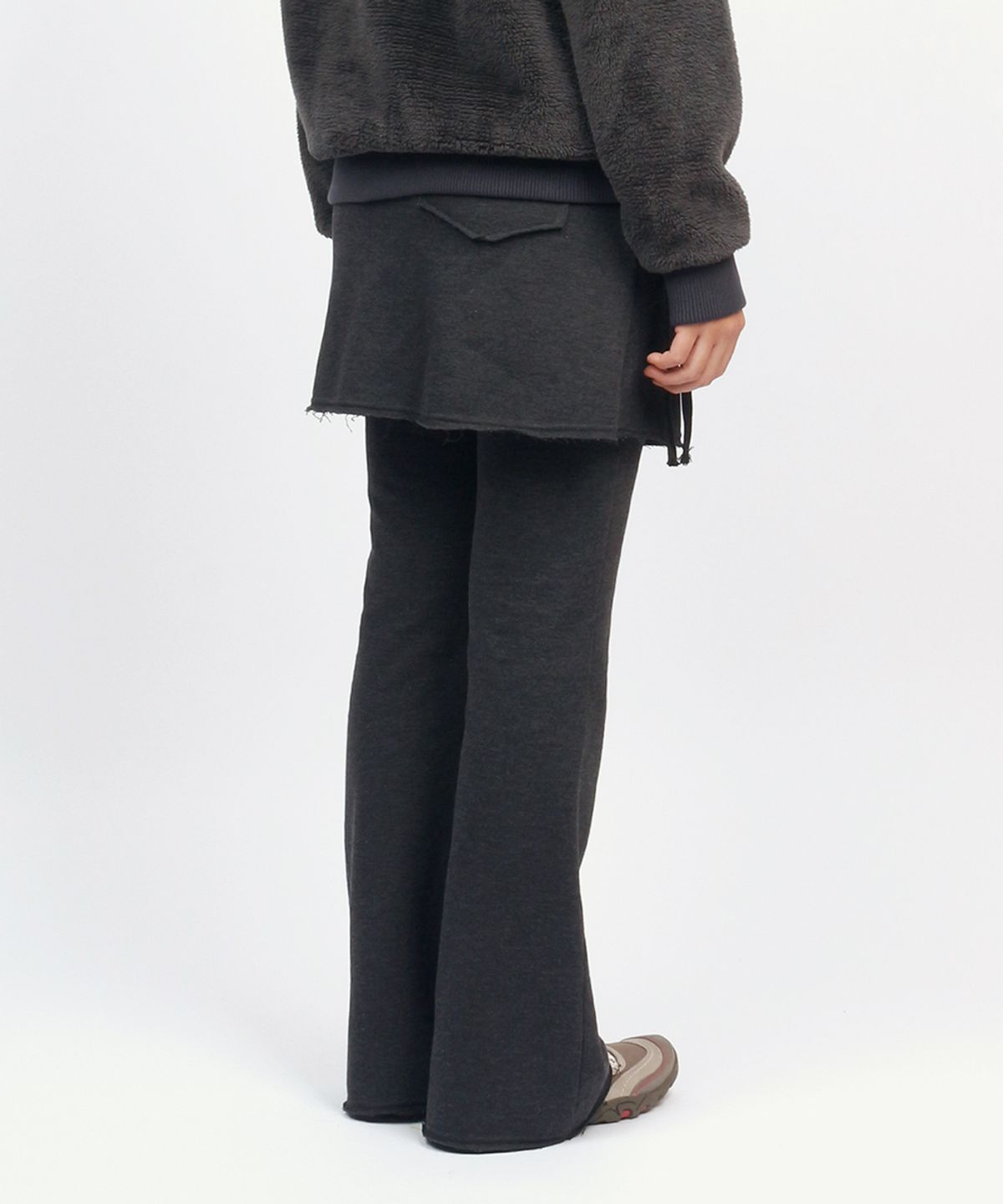 써넥트(SUNNECT) Skirt-Layered Sweatpant - Charcoal