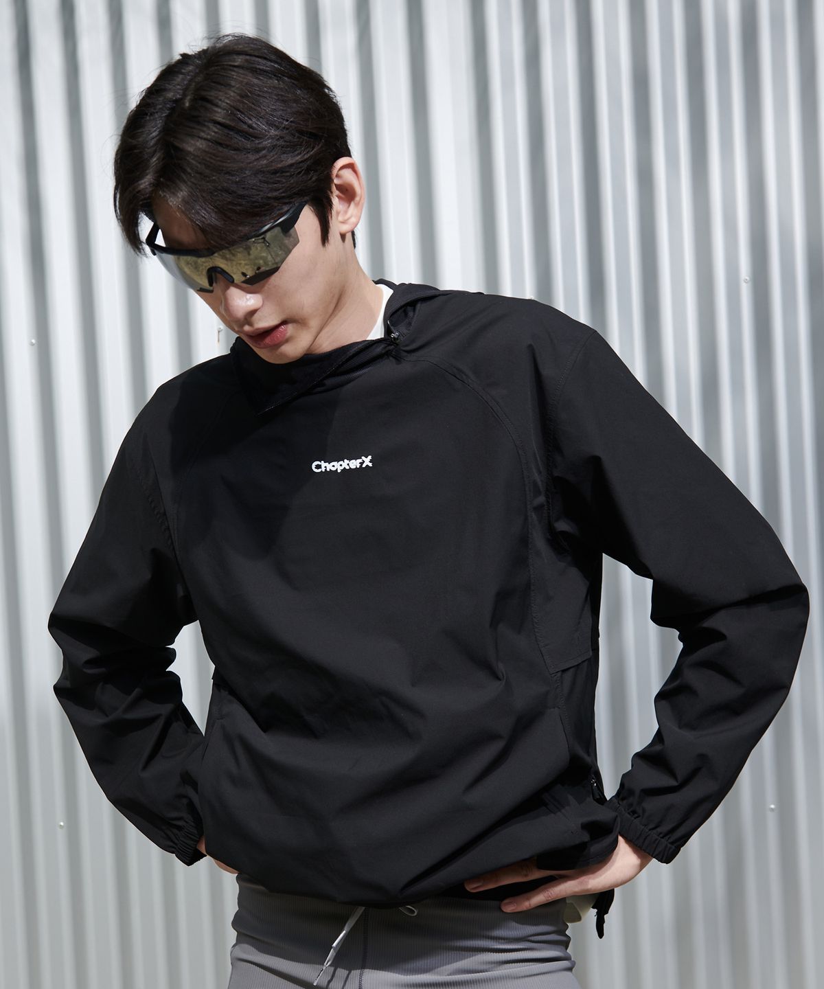 챕터엑스(CHAPTER.X) 크리스피 지퍼포켓 레인져 후디 (Black)