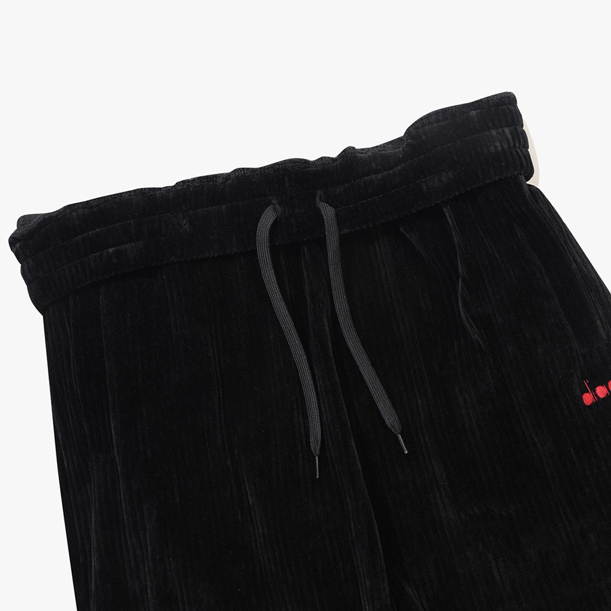 디아도라(diadora) 몬텔로 코듀로이 조거 팬츠 BLACK