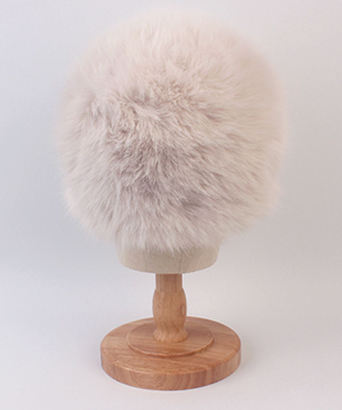 유니버셜 케미스트리(UNIVERSAL CHEMISTRY) Eskimo Fur Ivory Bucket Hat 퍼버킷햇