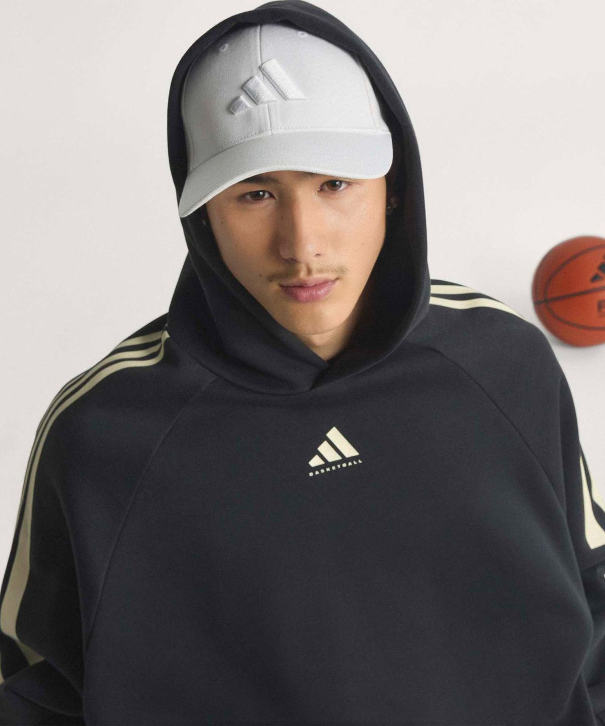 아디다스(ADIDAS) 바스켓볼 3-스트라이프 플리스 후디 - 블랙 / JZ7914