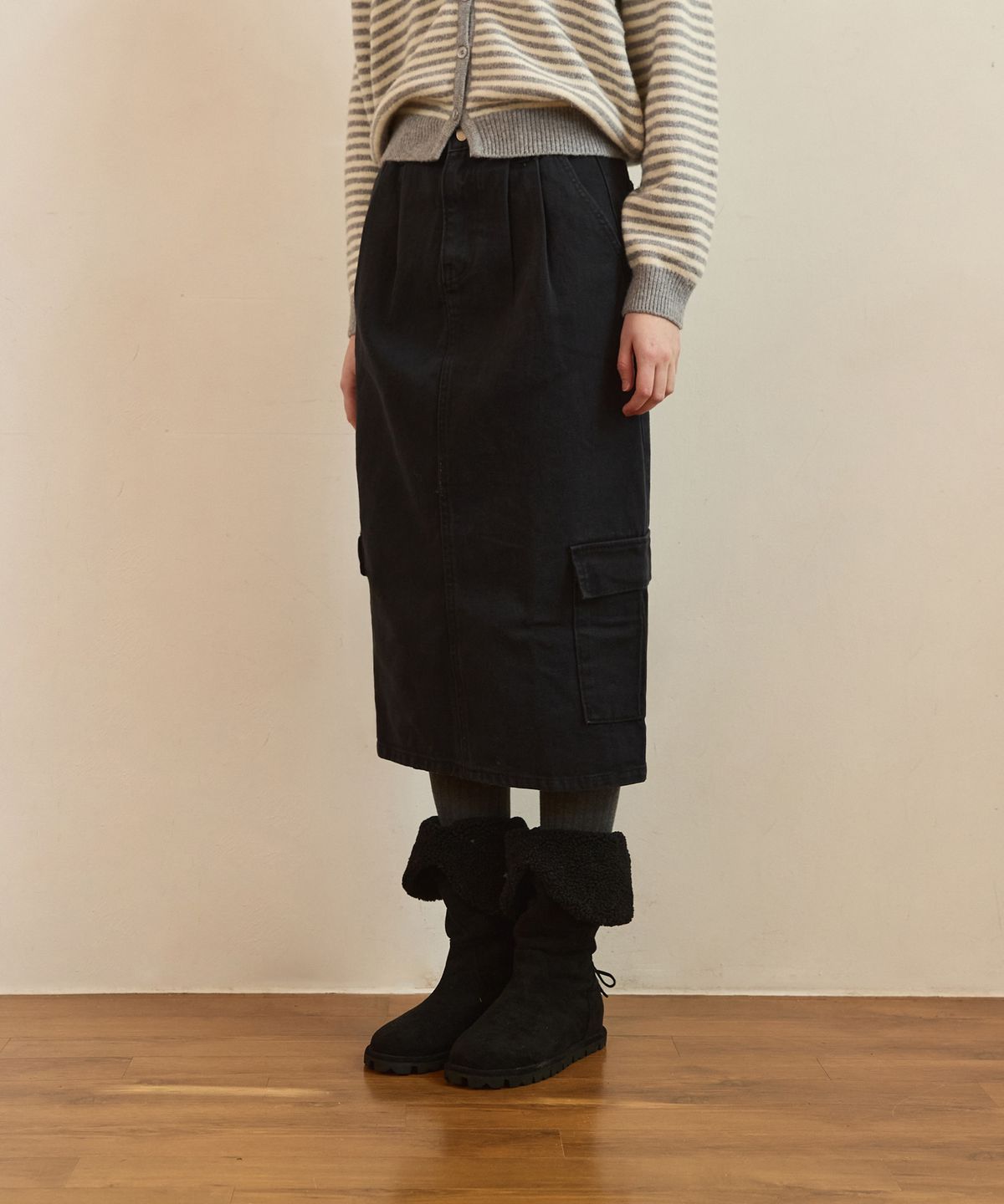 어다울(ADAUL) Lata cargo pocket H line skirt - navy
