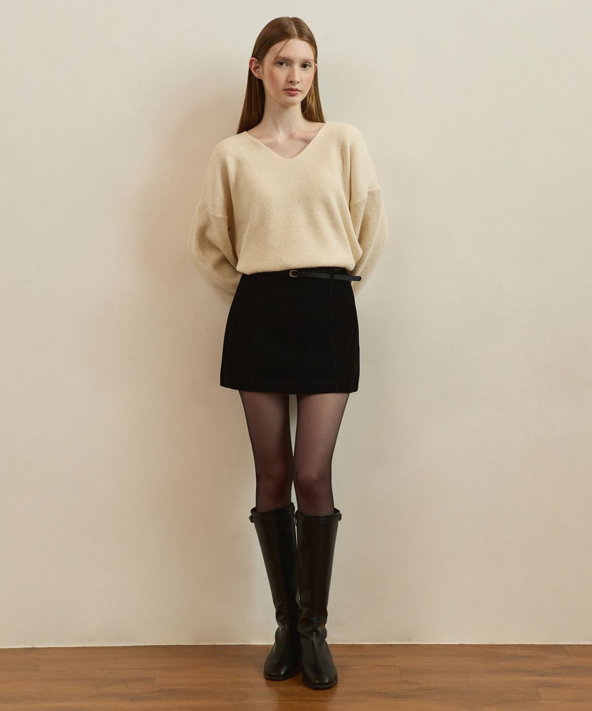 어다울(ADAUL) Suede A line mini skirt - black