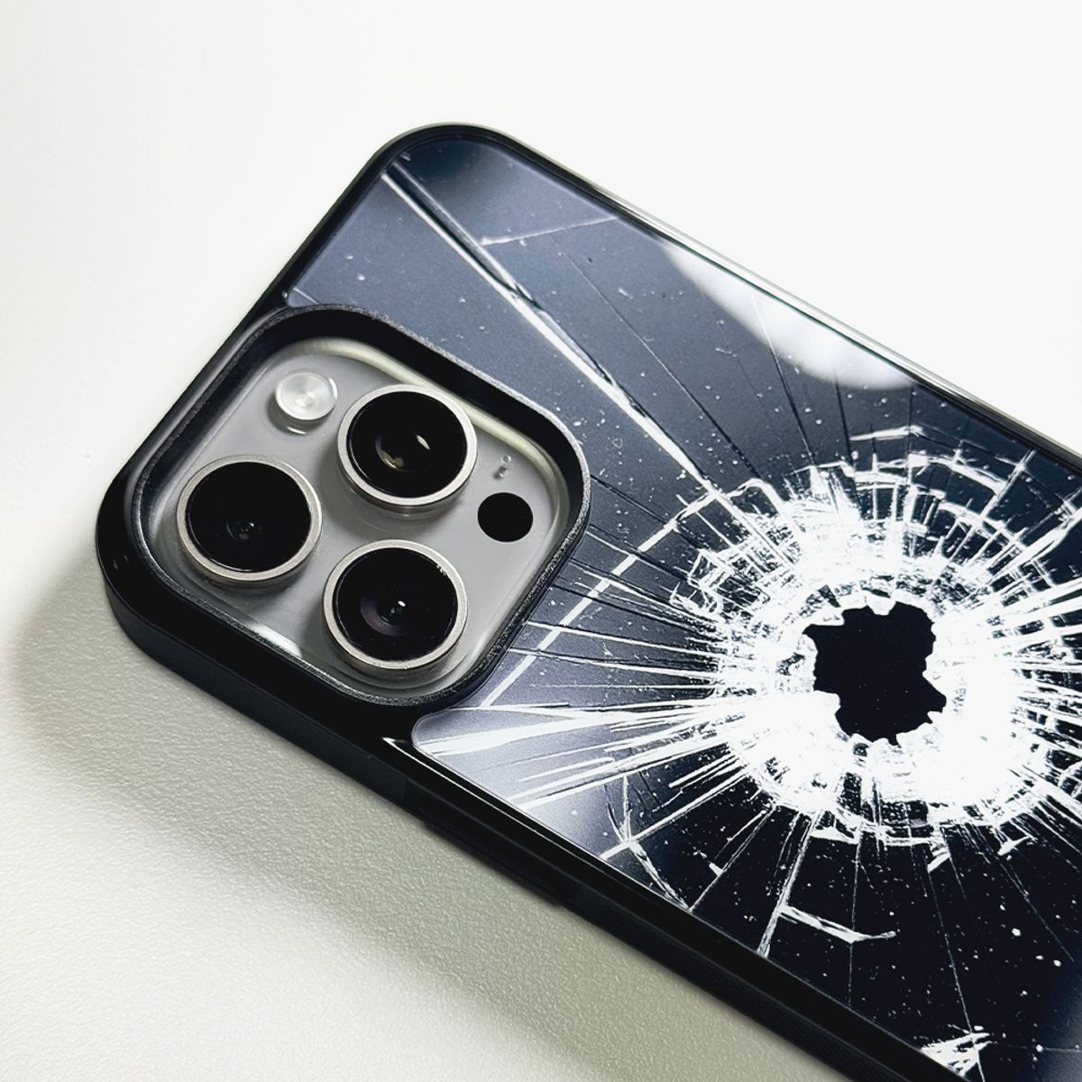 메모리즈바운더리(MEMORIESBOUNDARY) Cracked Glass Phone Case (Glass_Graphite Black)/(Magsafe)