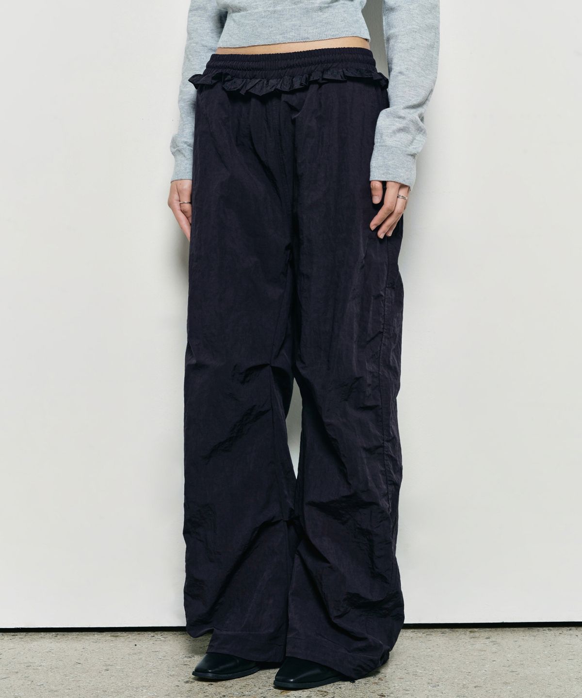 닉앤니콜(NICK&NICOLE) RUFFLE LACE PARACHUTE PANTS_BLACK