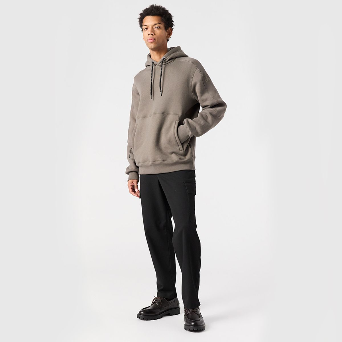 파라점퍼스(PARA JUMPERS) 남성 후디 엘리야-Olive Grey (25WMPMFLHG02PJ0103)