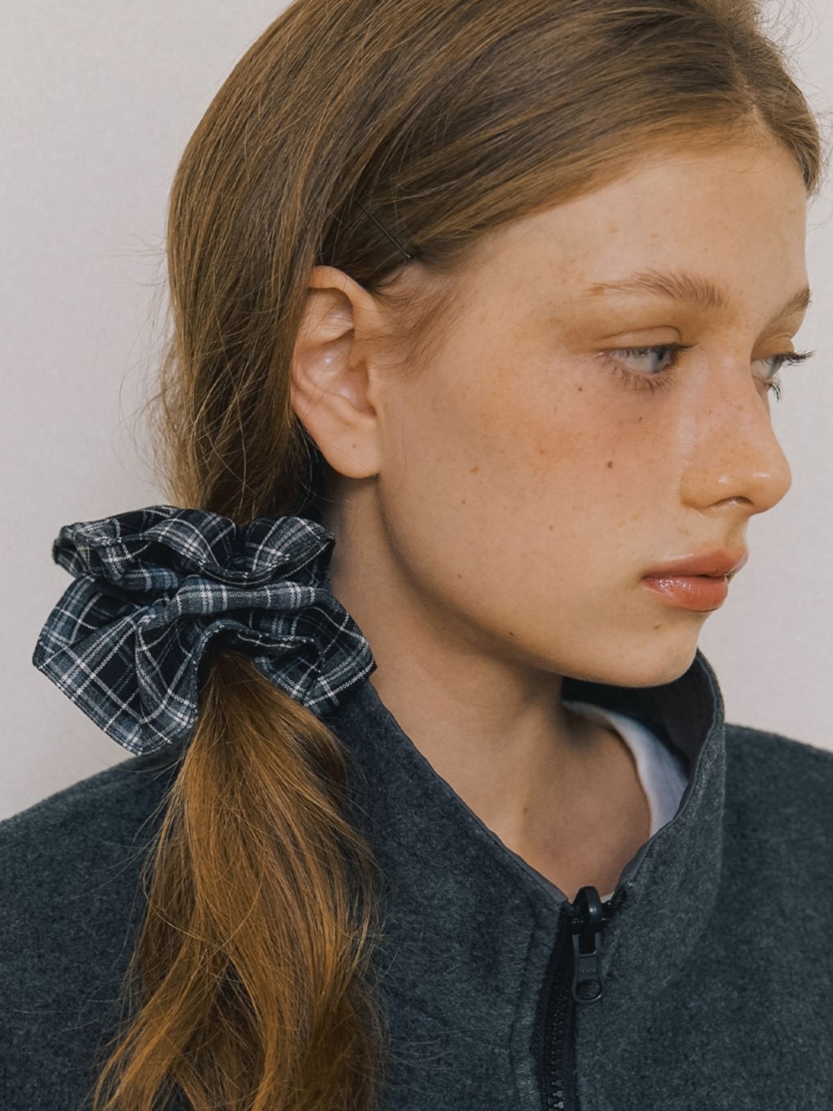 카인더베이비(KINDABABY) vintage check plaid scrunch - black